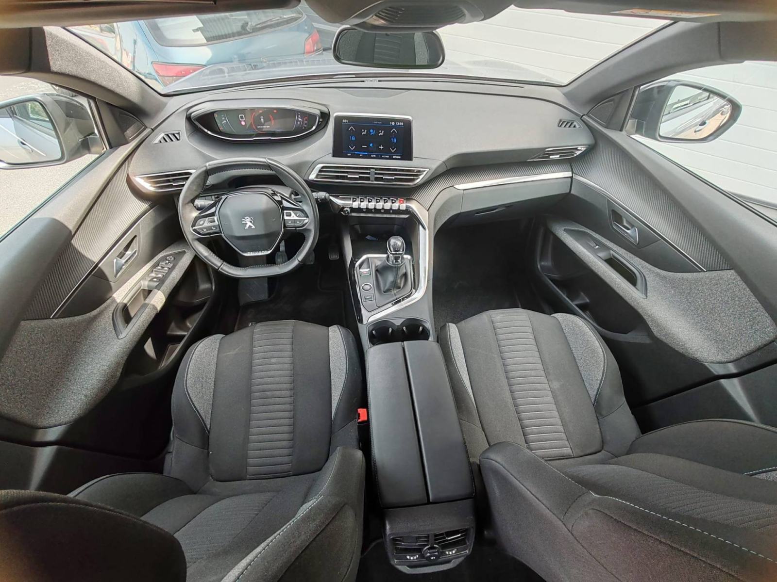 PEUGEOT 3008 1.2 PureTech 130 KS ACTIVE *VOZILO S JAMSTVOM*, fotografija 11