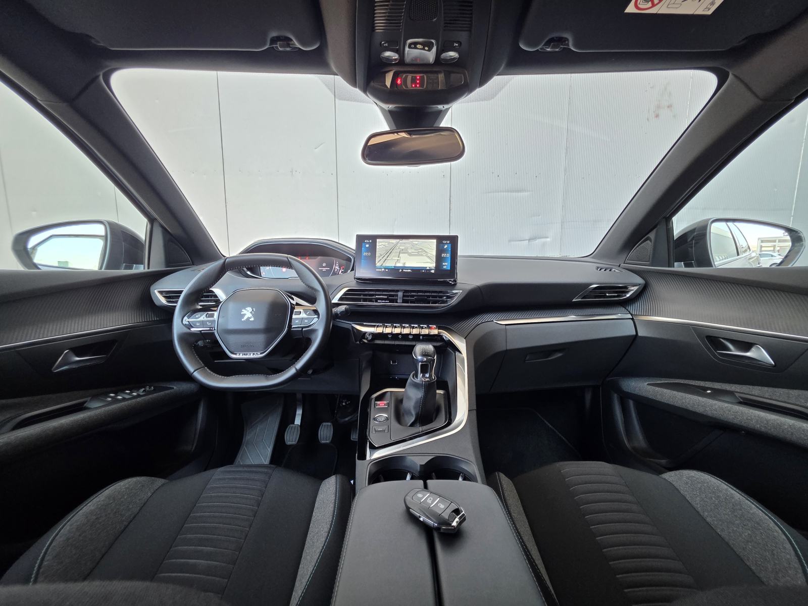 Peugeot 3008 1,2 PureTech 130 KS, NAVIGACIJA, KAMERA, CAR VERTICAL, fotografija 10