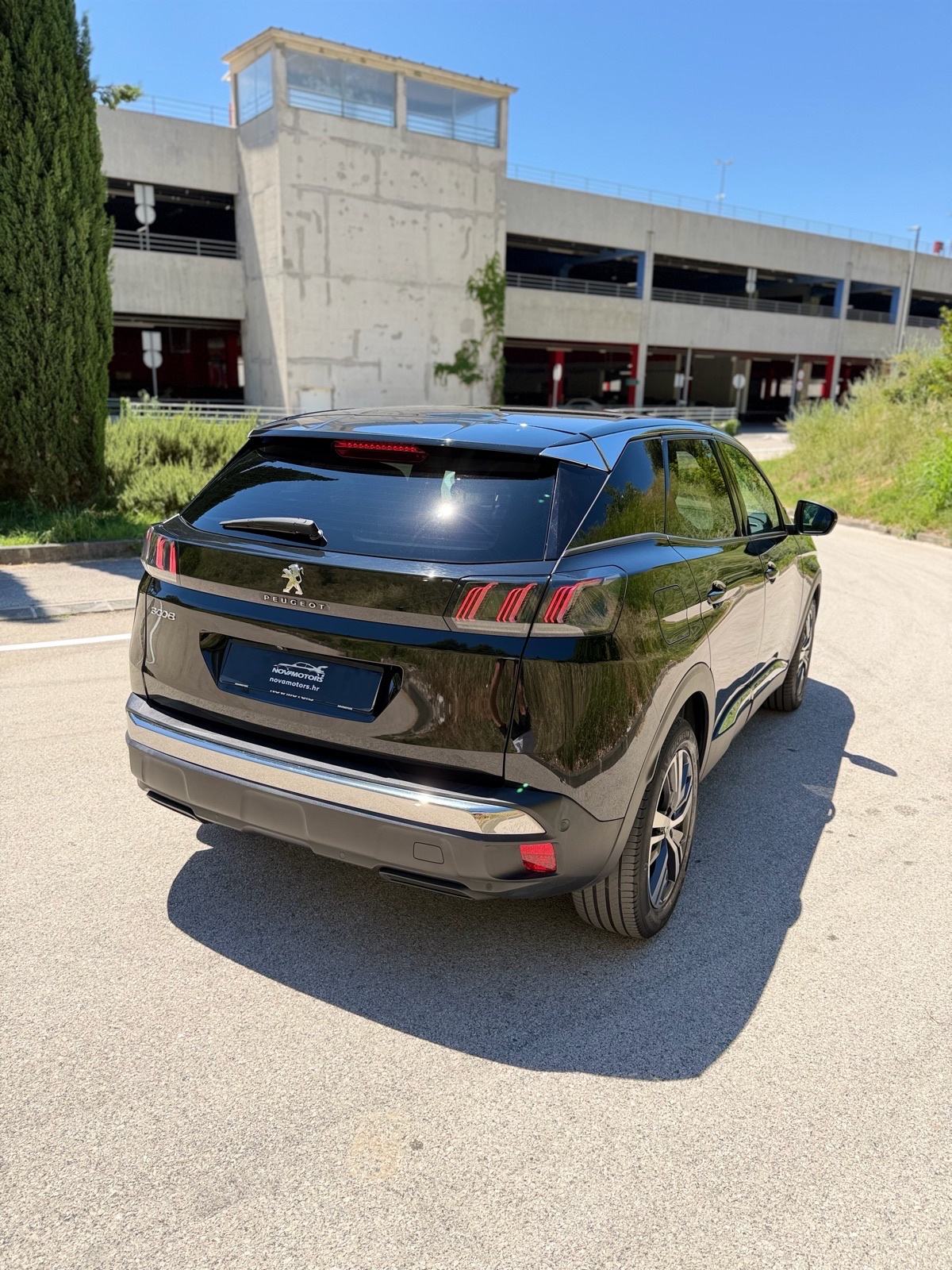 Peugeot 3008 1,2 PureTech Allure 2021, fotografija 6