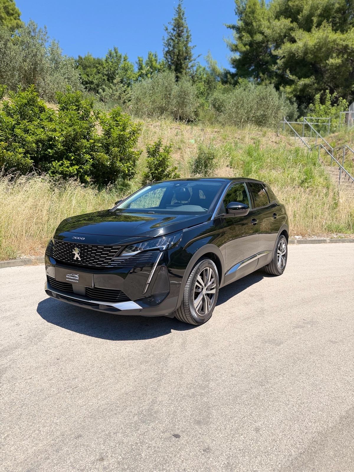 Peugeot 3008 1,2 PureTech Allure 2021, fotografija 2
