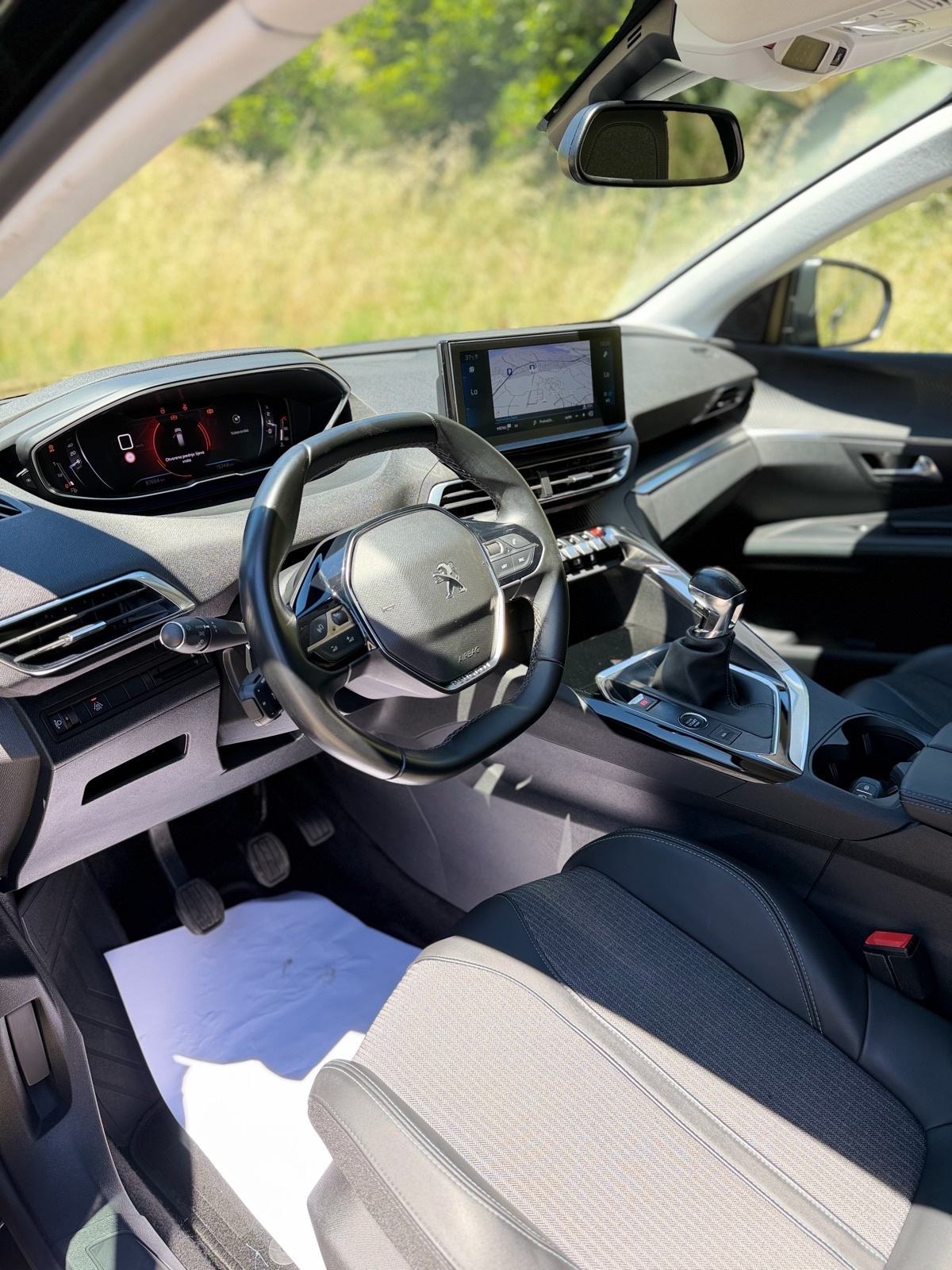 Peugeot 3008 1,2 PureTech Allure 2021, fotografija 9