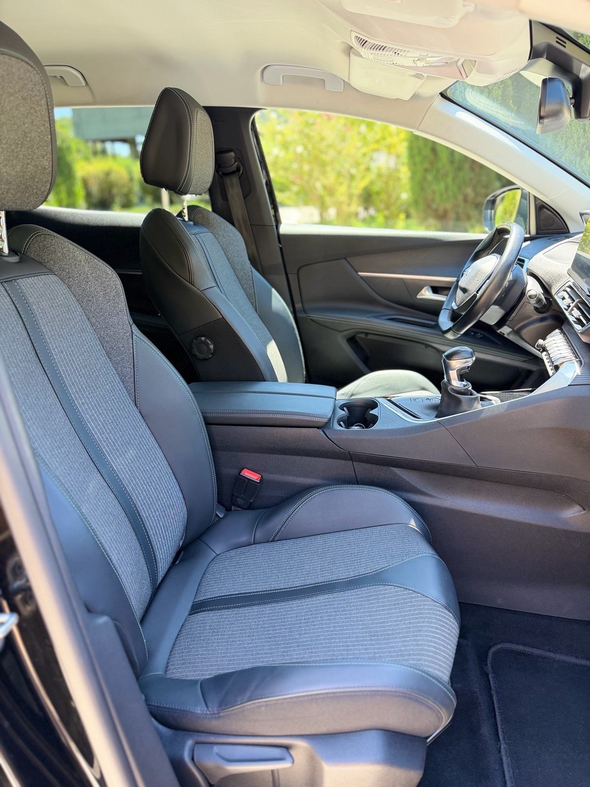 Peugeot 3008 1,2 PureTech Allure 2021, fotografija 10