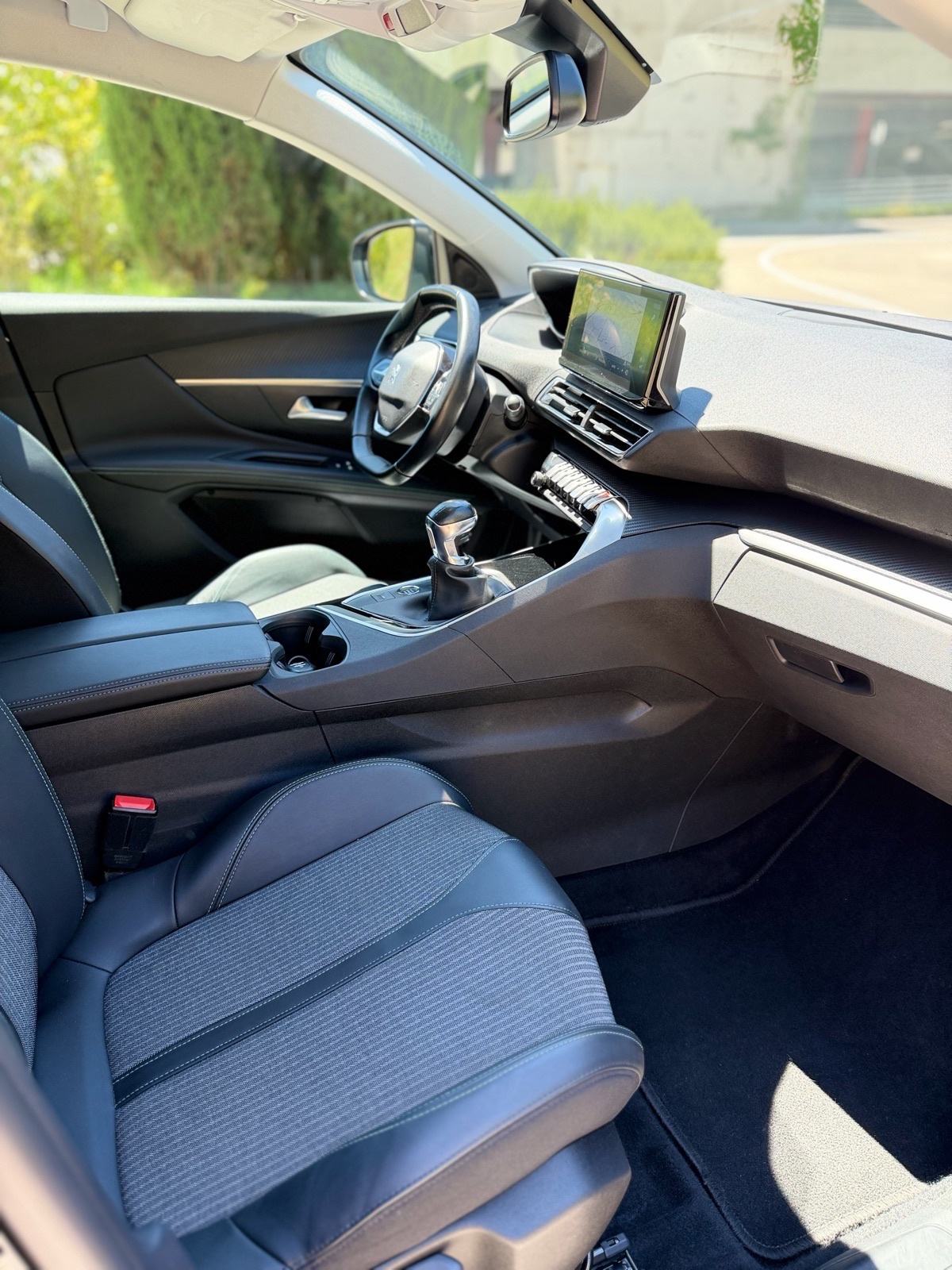 Peugeot 3008 1,2 PureTech Allure 2021, fotografija 8