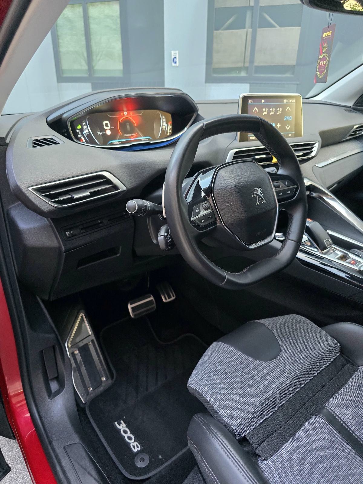 Peugeot 3008 1.2 PureTech, benzin (130 KS) automatik, Allure, fotografija 16