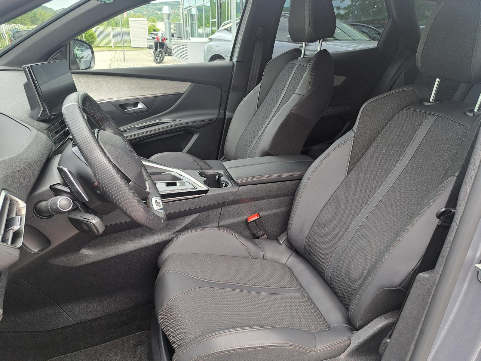 Peugeot 3008 GT PureTech 130 EAT8, fotografija 18