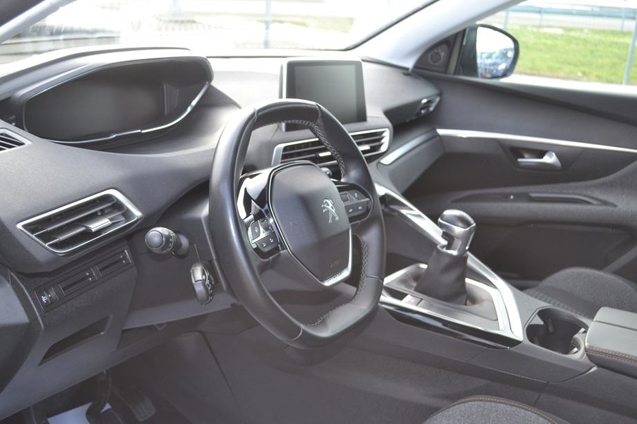 Peugeot 3008 1,2 PureTech ** rata 195€ na 5 god BEZ UČEŠĆA ** servisna, fotografija 15