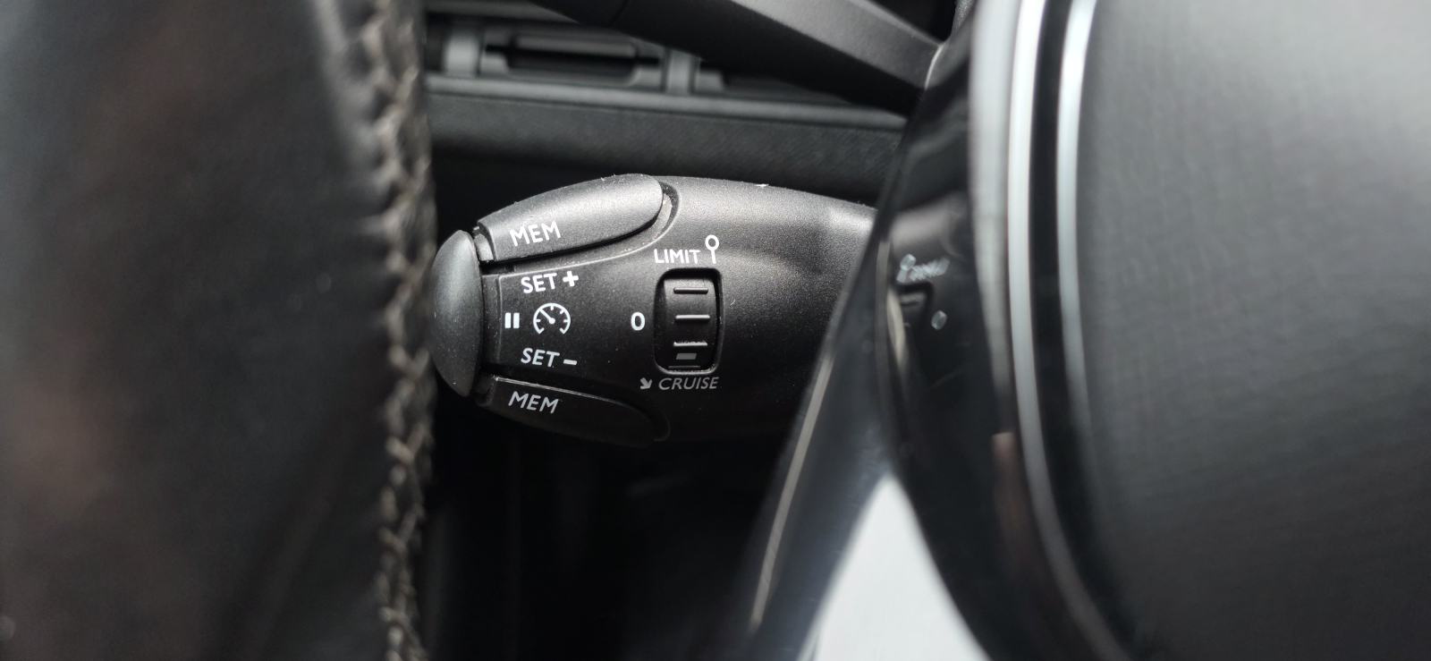 Peugeot 3008 1,2, 96KW, 6 BRZINA, LED, VIRTUAL, NAVI, TEMP, REG 10/26, 2017 god., fotografija 18