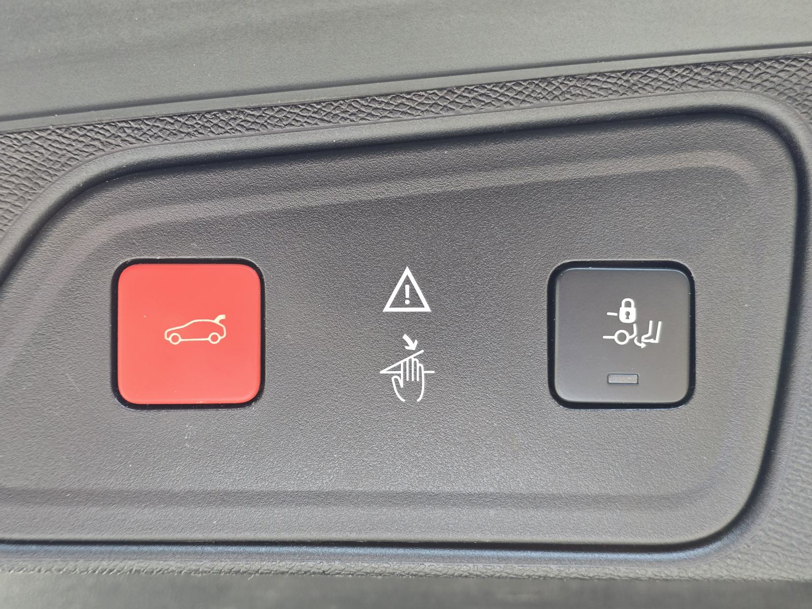 Peugeot 3008 1,2 PureTech EAT8 Allure • 60.000 km • Veliki servis, fotografija 20