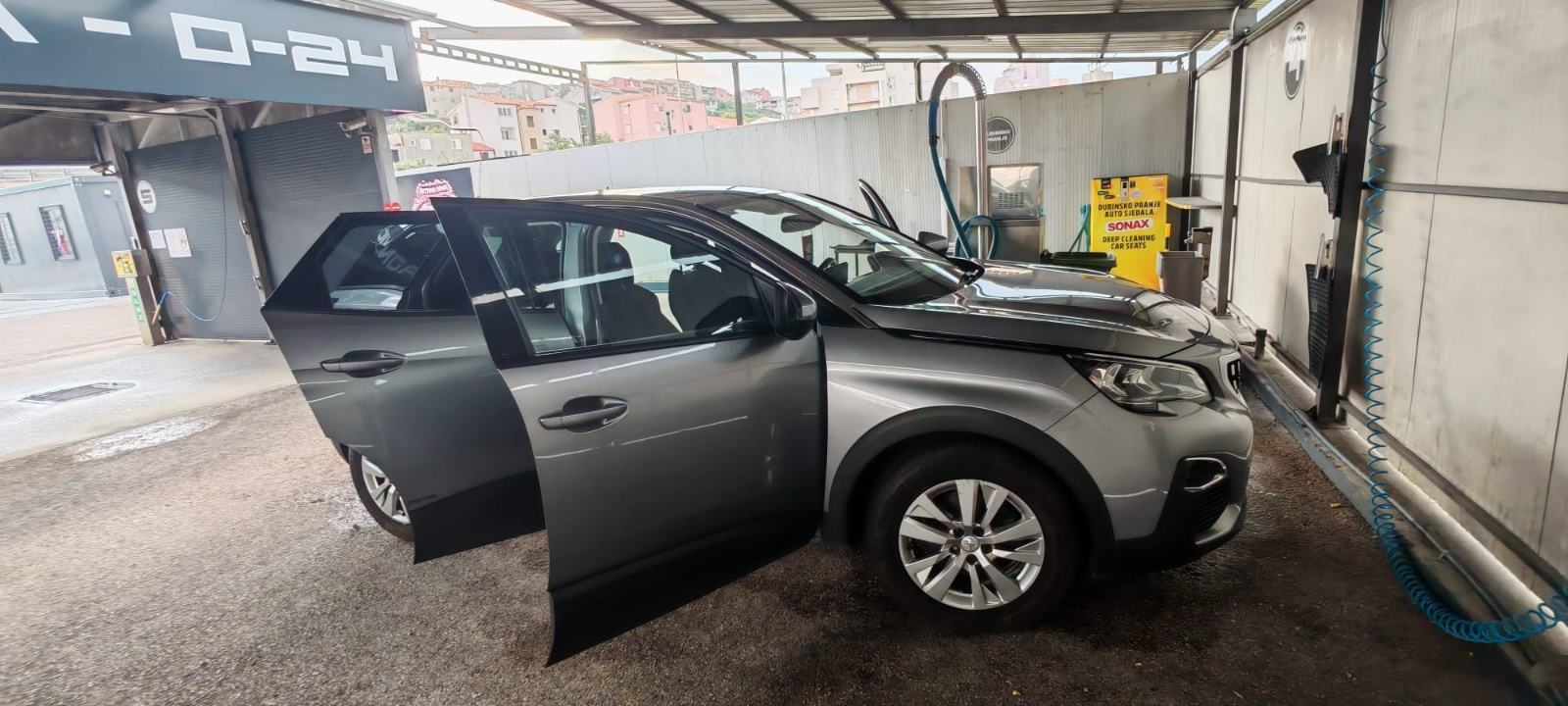 Peugeot 3008 1,2 PureTech, fotografija 5
