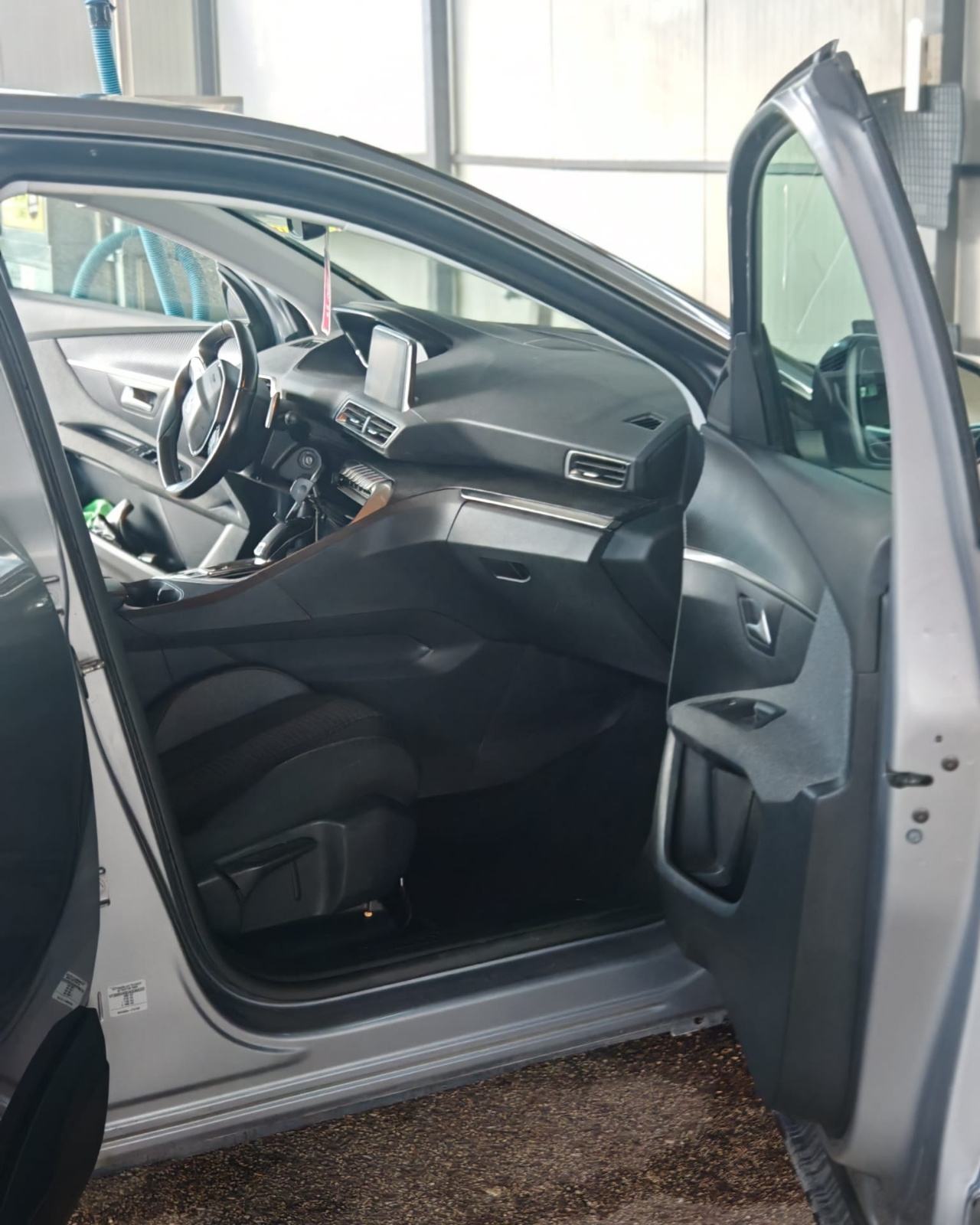 Peugeot 3008 1,2 PureTech, fotografija 12