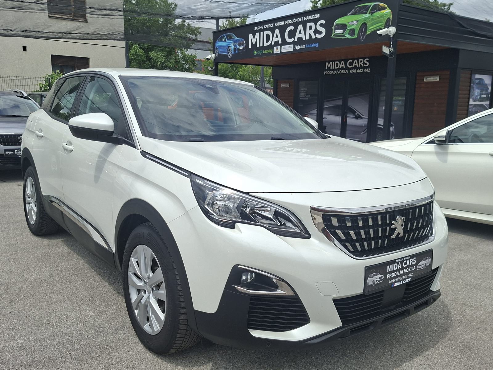 Peugeot 3008 1,2 Puretech-VELIKI SERVIS-PDV-KAMERA-KAO NOV, fotografija 10