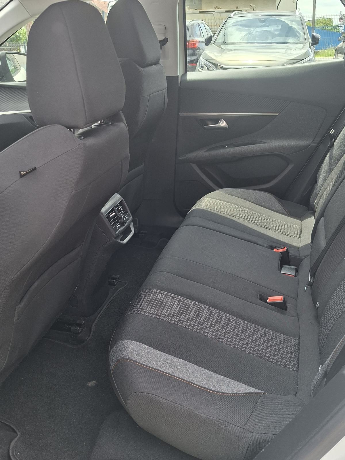 Peugeot 3008 1,2 Puretech-VELIKI SERVIS-PDV-KAMERA-KAO NOV, fotografija 12