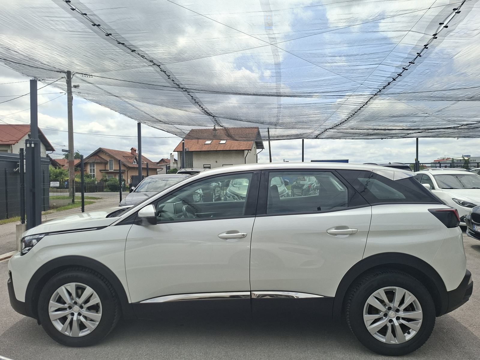 Peugeot 3008 1,2 Puretech-VELIKI SERVIS-PDV-KAMERA-KAO NOV, fotografija 13