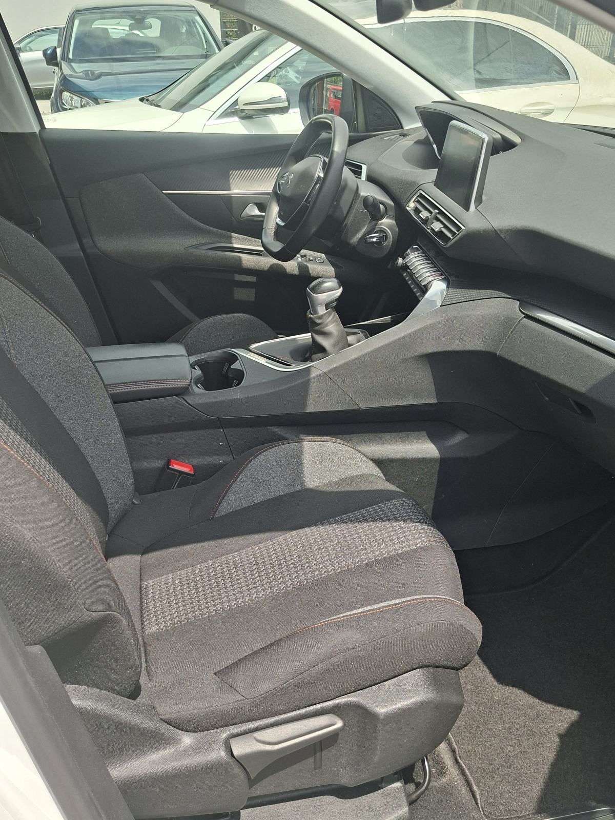 Peugeot 3008 1,2 Puretech-VELIKI SERVIS-PDV-KAMERA-KAO NOV, fotografija 17