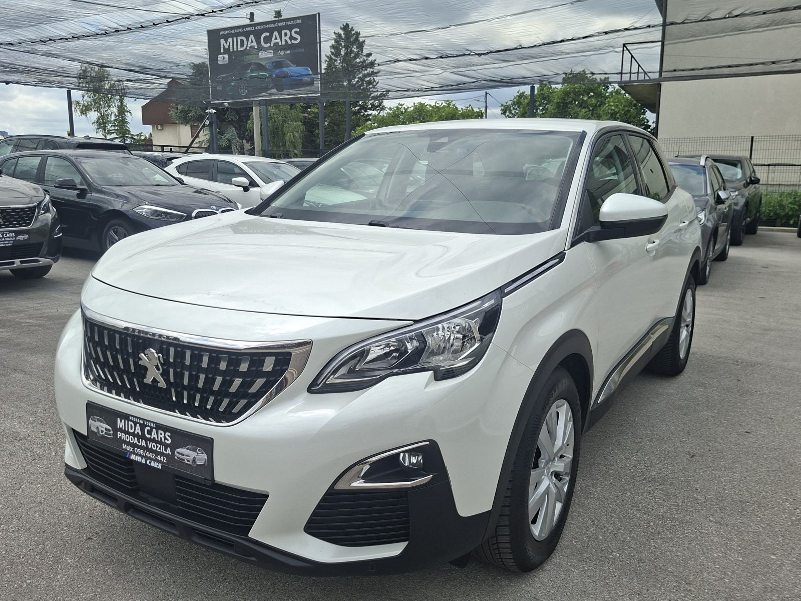 Peugeot 3008 1,2 Puretech-VELIKI SERVIS-PDV-KAMERA-KAO NOV, fotografija 19