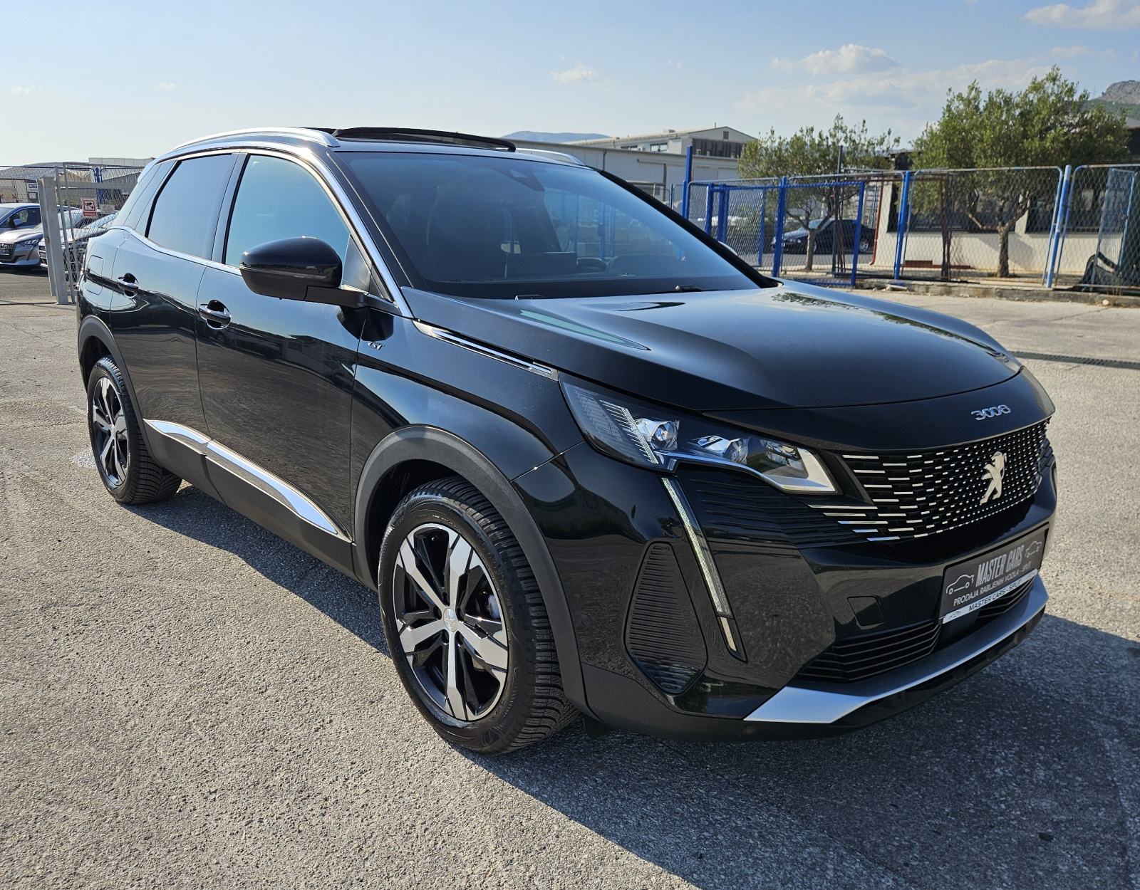 PEUGEOT 3008 1,2 TURBO 130 KS • GT LINE • AUTOMATIK • SAMO 23.000 KM, pogled izvana - slika 3