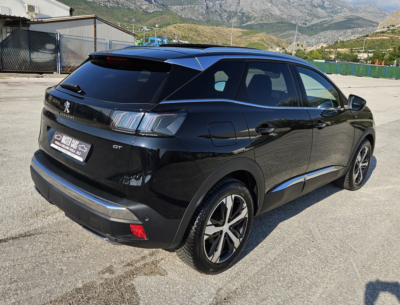 PEUGEOT 3008 1,2 TURBO 130 KS • GT LINE • AUTOMATIK • SAMO 23.000 KM, pogled izvana - slika 5