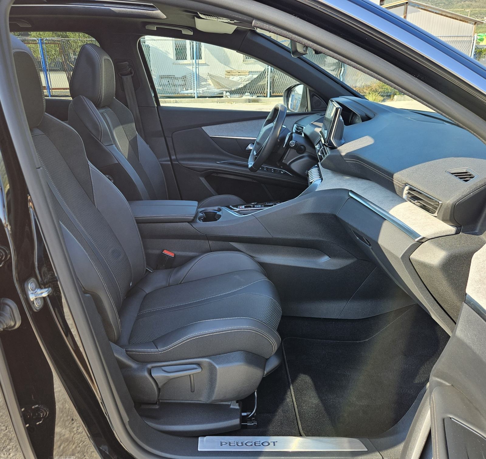 PEUGEOT 3008 1,2 TURBO 130 KS • GT LINE • AUTOMATIK • SAMO 23.000 KM, fotografija 10