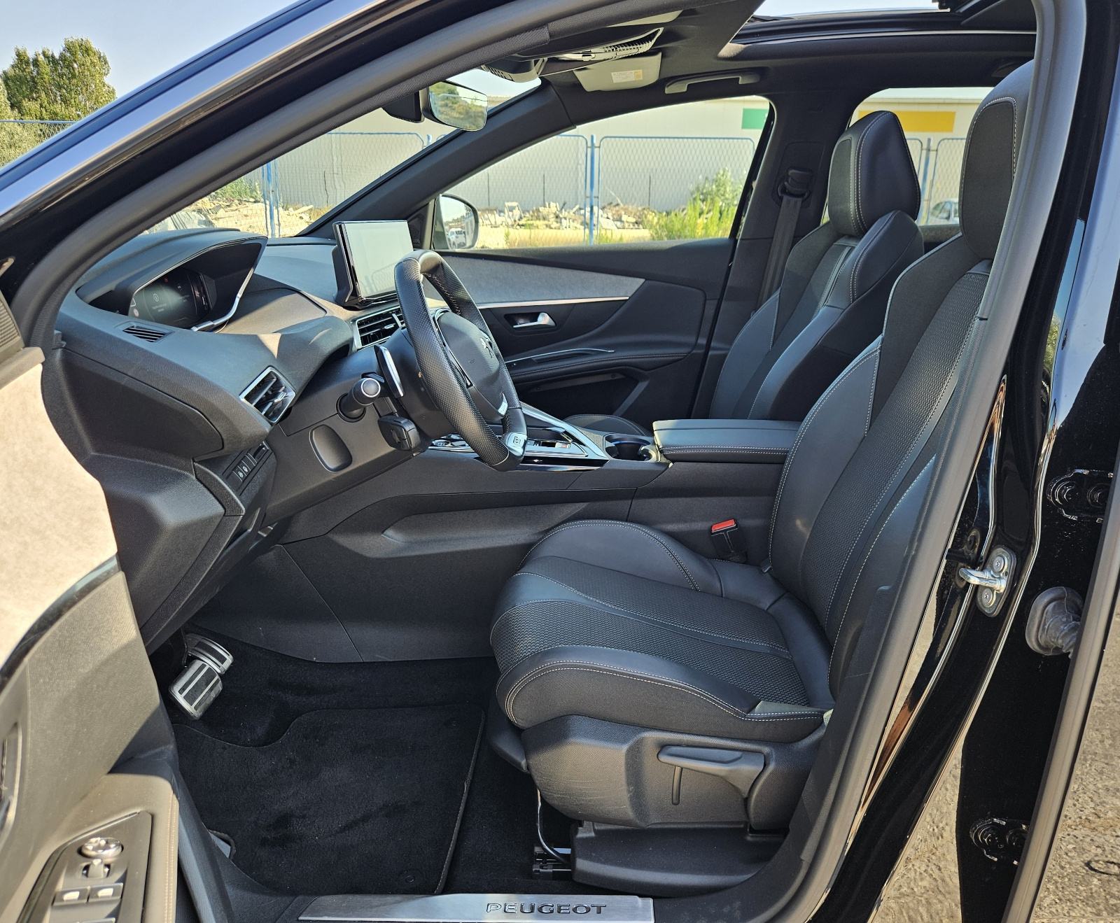 PEUGEOT 3008 1,2 TURBO 130 KS • GT LINE • AUTOMATIK • SAMO 23.000 KM, fotografija 13