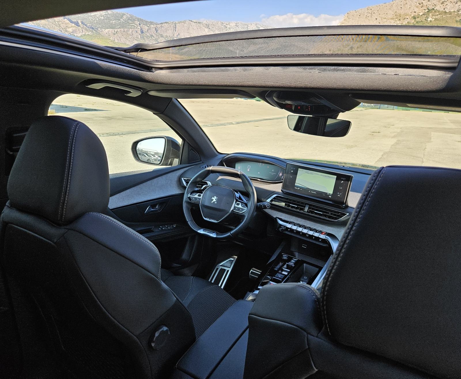 PEUGEOT 3008 1,2 TURBO 130 KS • GT LINE • AUTOMATIK • SAMO 23.000 KM, fotografija 15