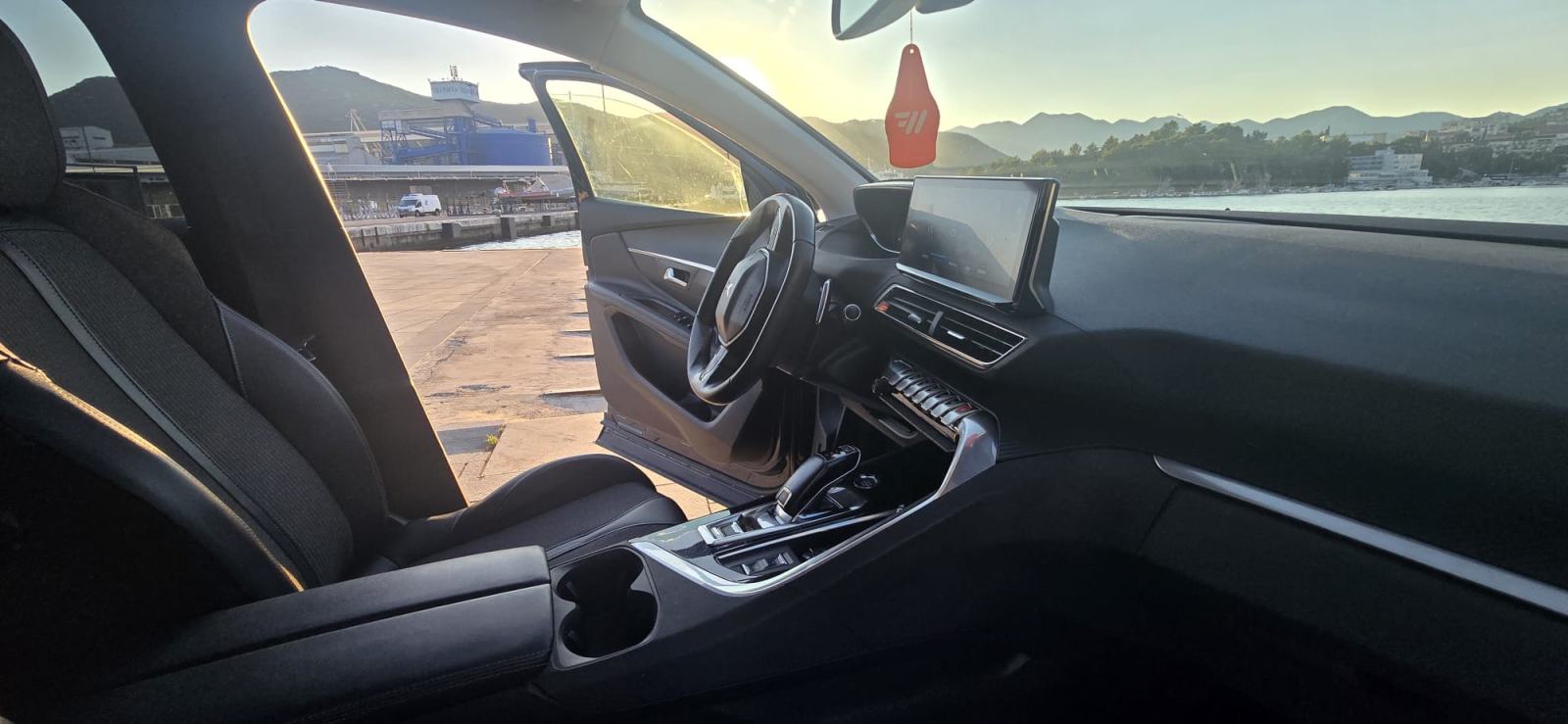 Peugeot 3008 1,5 Allure - Diesel, fotografija 6