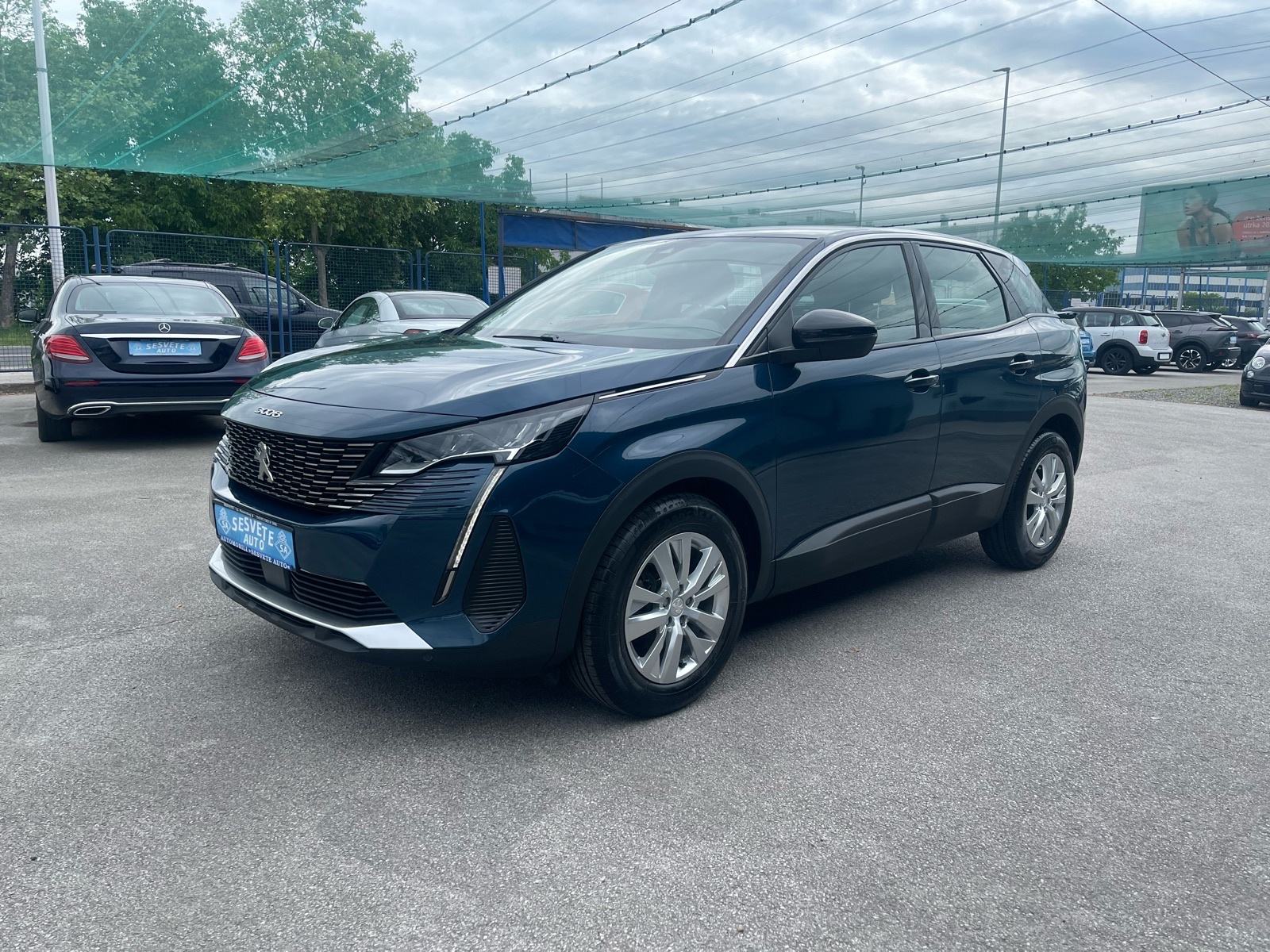 Peugeot 3008 1,5 HDi Allure, Automatik !!, fotografija 1