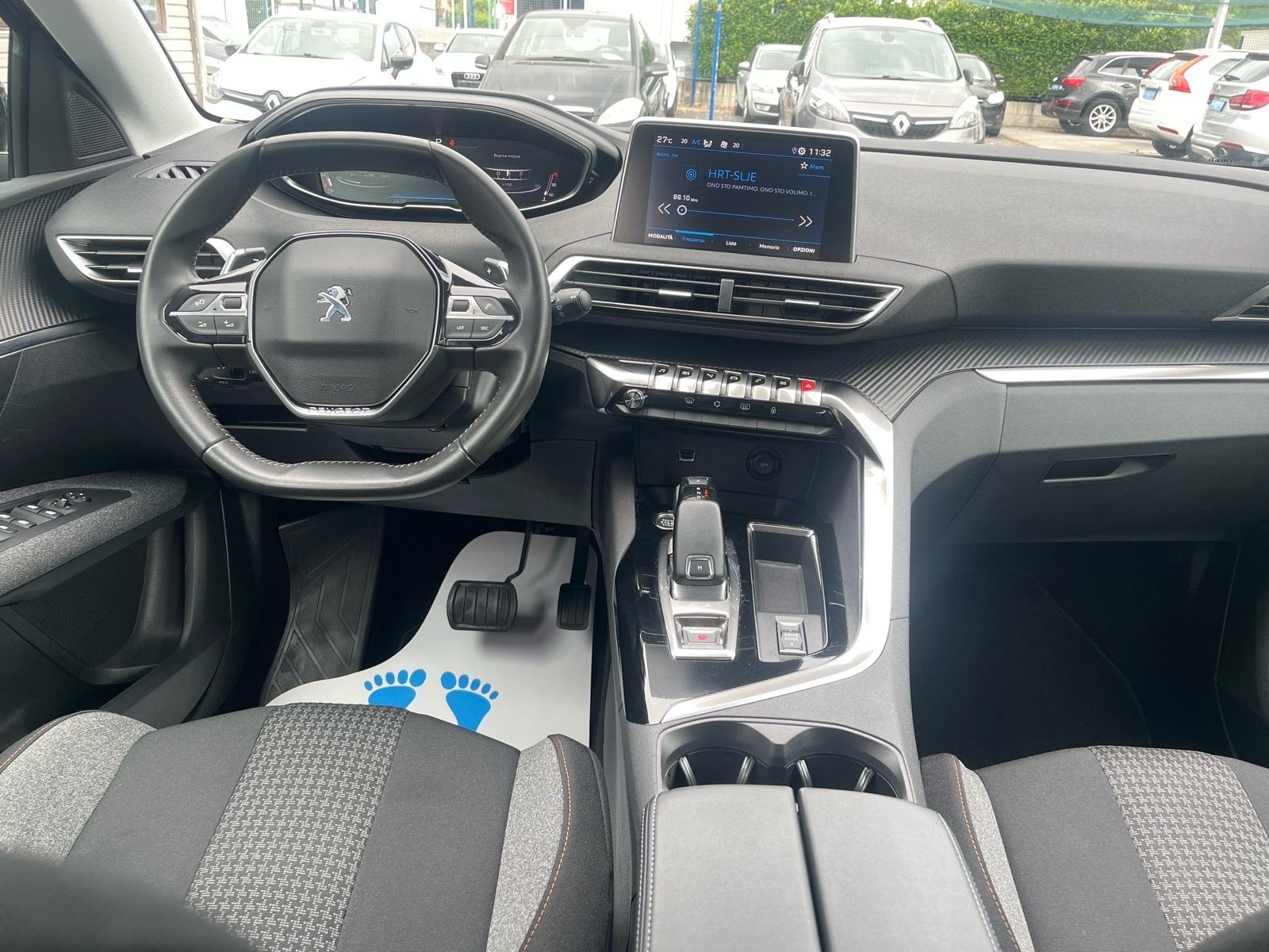 Peugeot 3008 1,5 HDi Allure, Automatik !!, fotografija 14