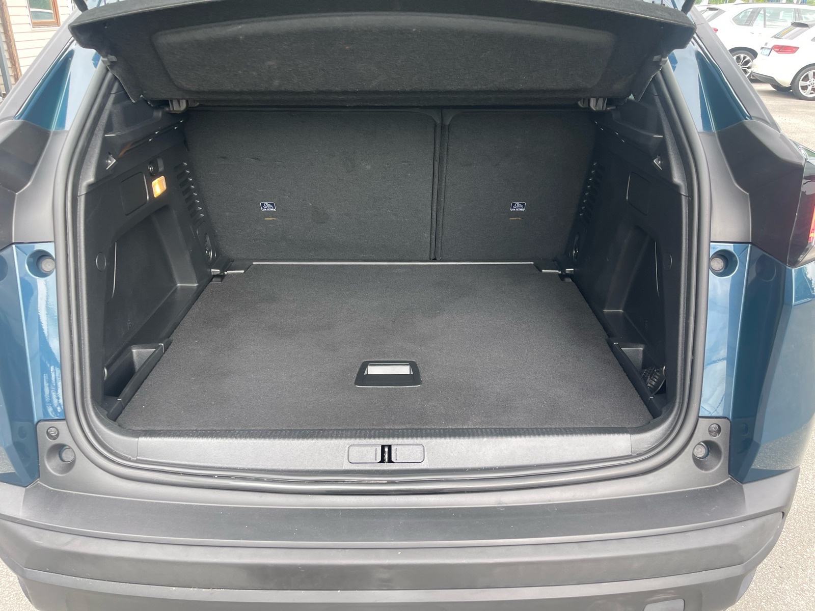 Peugeot 3008 1,5 HDi Allure, Automatik !!, fotografija 16