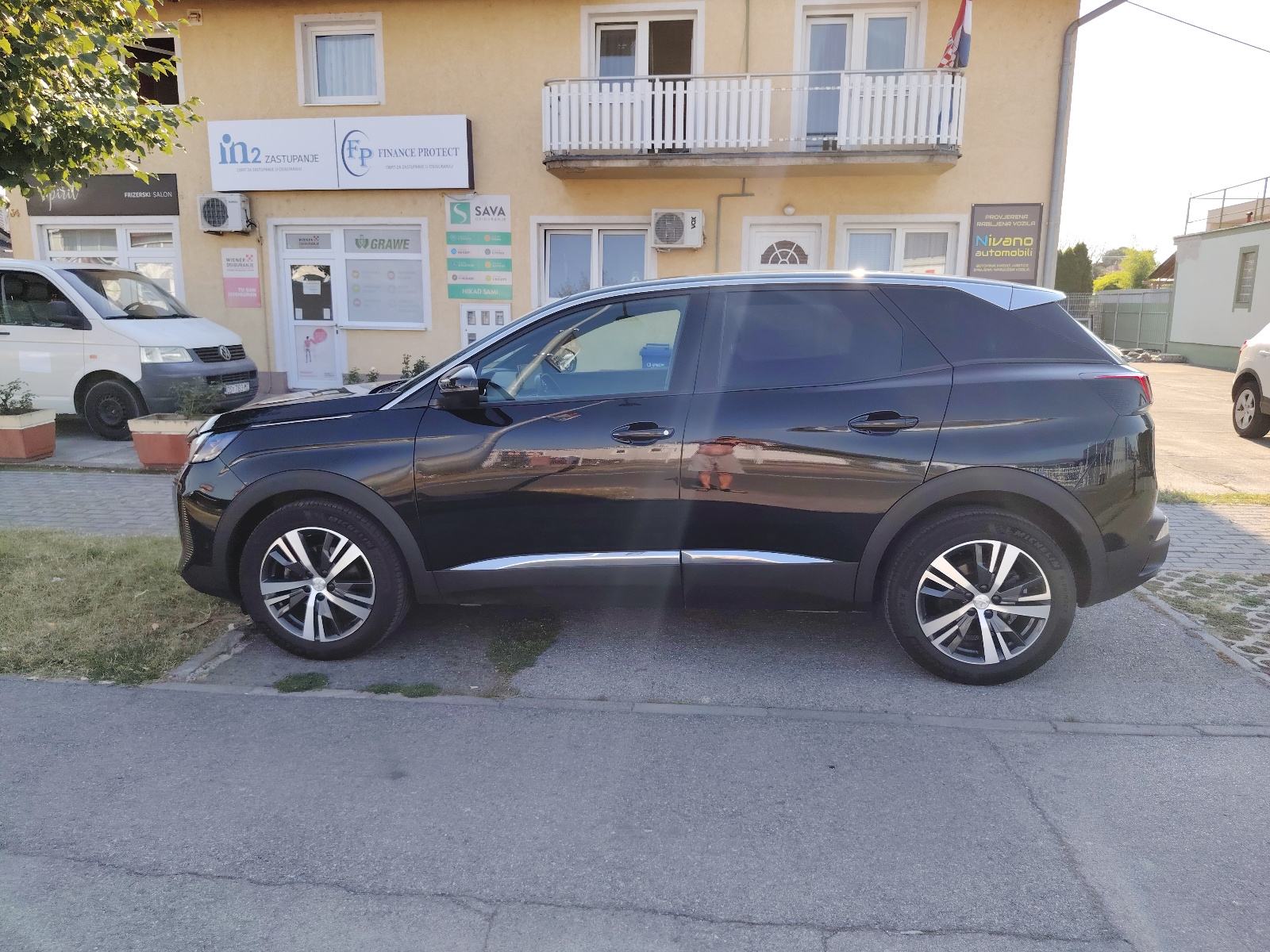 Peugeot 3008 1,5 automatik, fotografija 8
