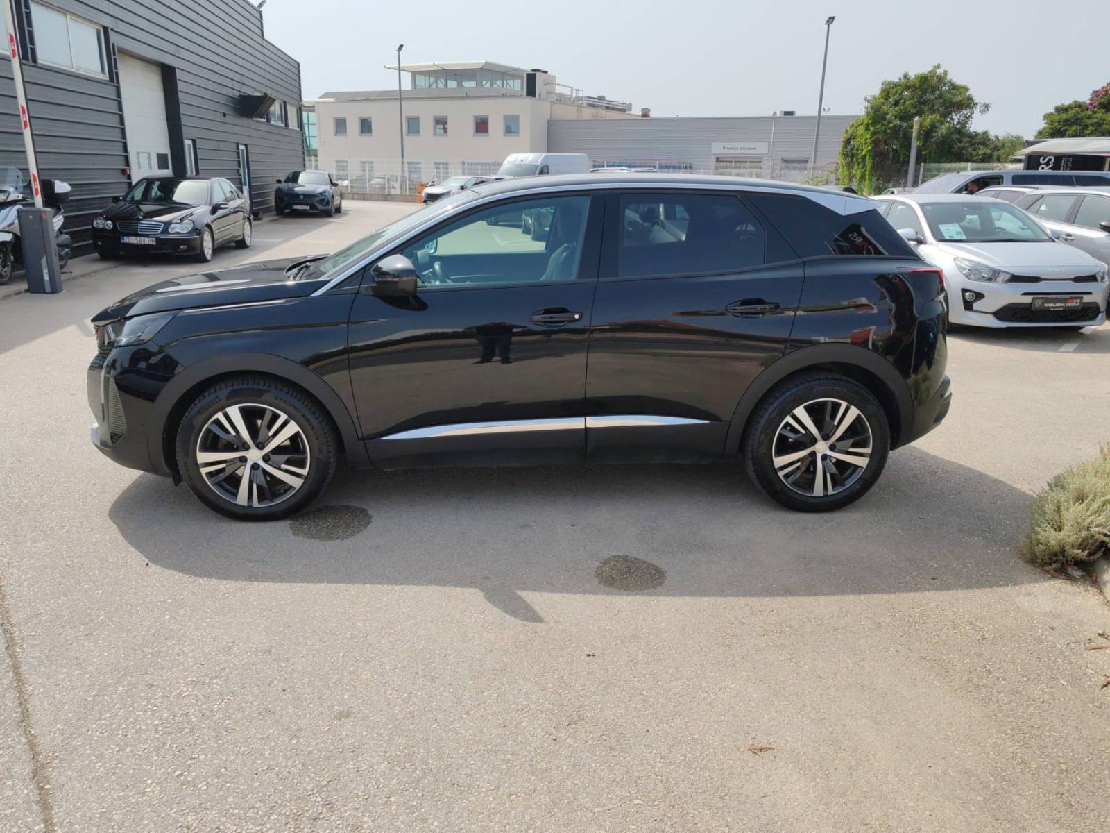 PEUGEOT 3008 1.5 BlueHDi 130 KS ALLURE AUTOMATIK *VOZILO S JAMSTVOM*, fotografija 8