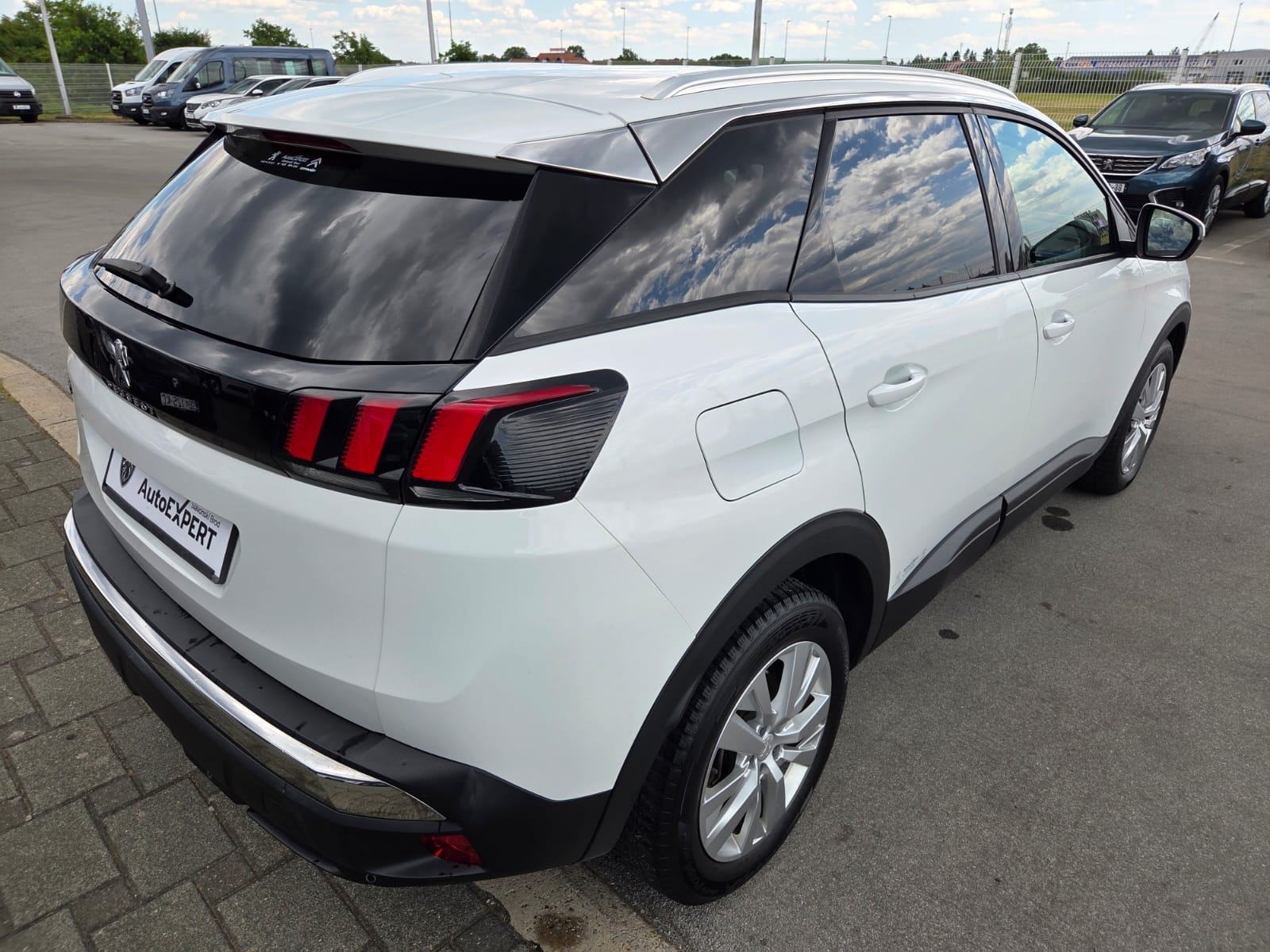 PEUGEOT 3008 1,5 BlueHDI 130 KS, PRVI VLASNIK,UREDNO SERVISIRAN..., fotografija 9