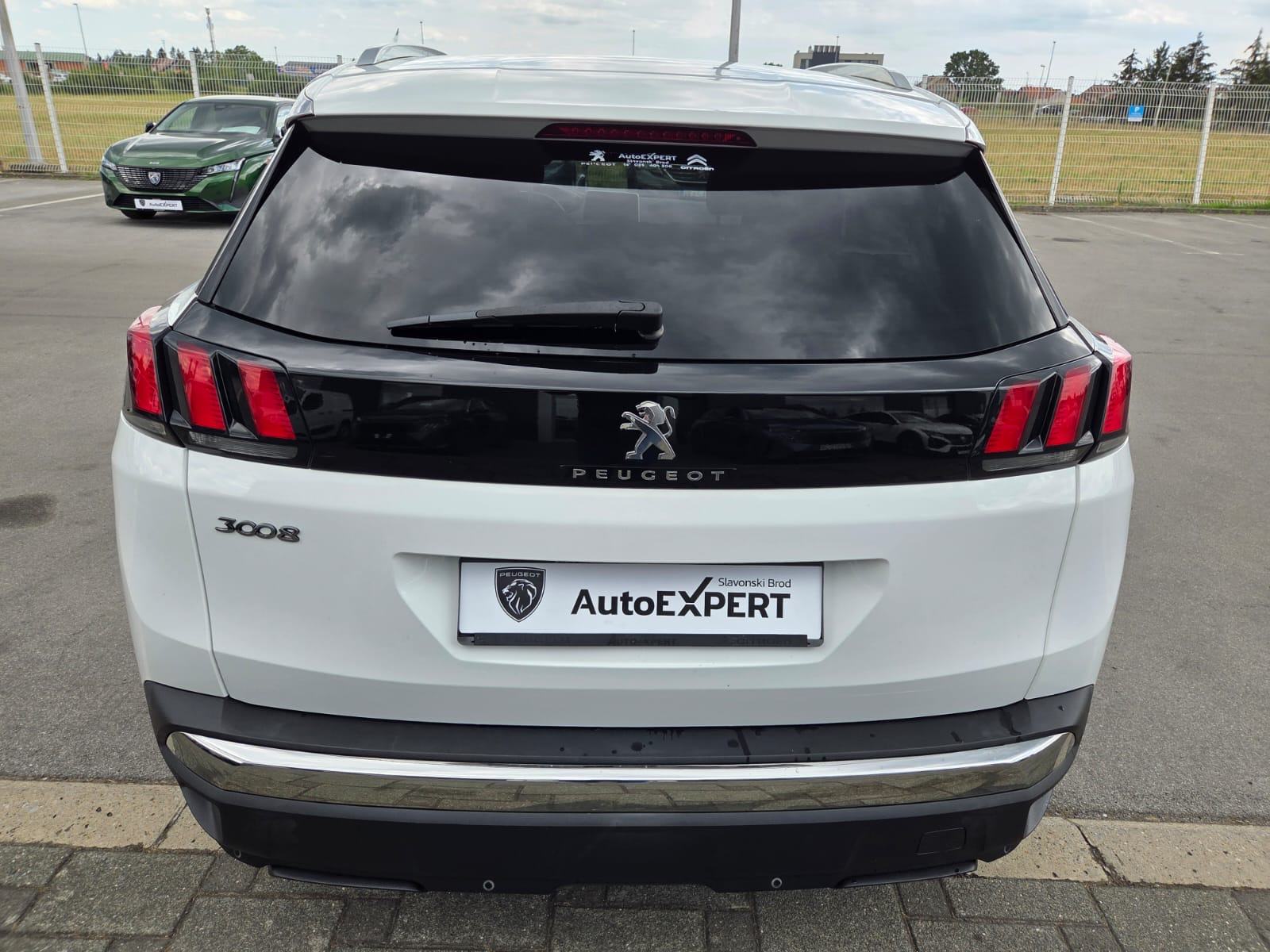 PEUGEOT 3008 1,5 BlueHDI 130 KS, PRVI VLASNIK,UREDNO SERVISIRAN..., fotografija 7