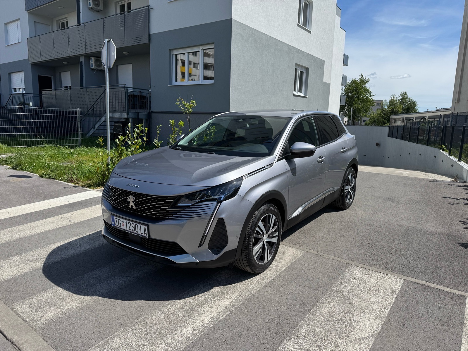 PEUGEOT 3008 1.5 BlueHDI*130ks*ALLURE*VIRTUAL*AMBI*AUTO*LED*ALU*TOP, fotografija 2