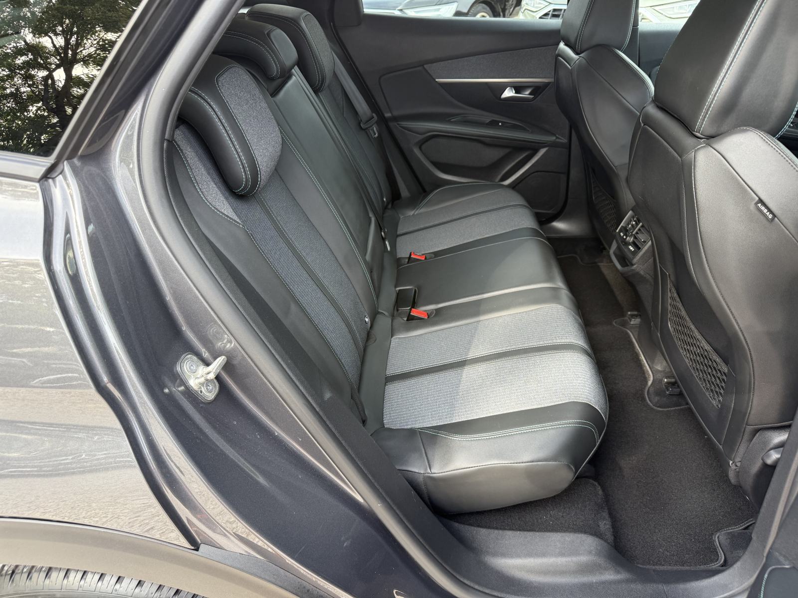 PEUGEOT 3008 1.5 BlueHdi 2021. Godina ** ALLURE ** S&S - TOP STANJE!, fotografija 18