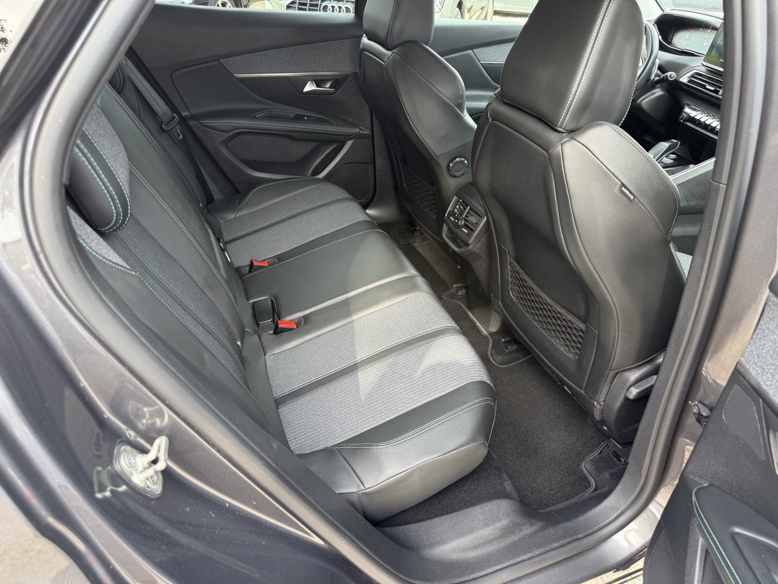PEUGEOT 3008 1.5 BlueHdi 2021. Godina ** ALLURE ** S&S - TOP STANJE!, fotografija 17