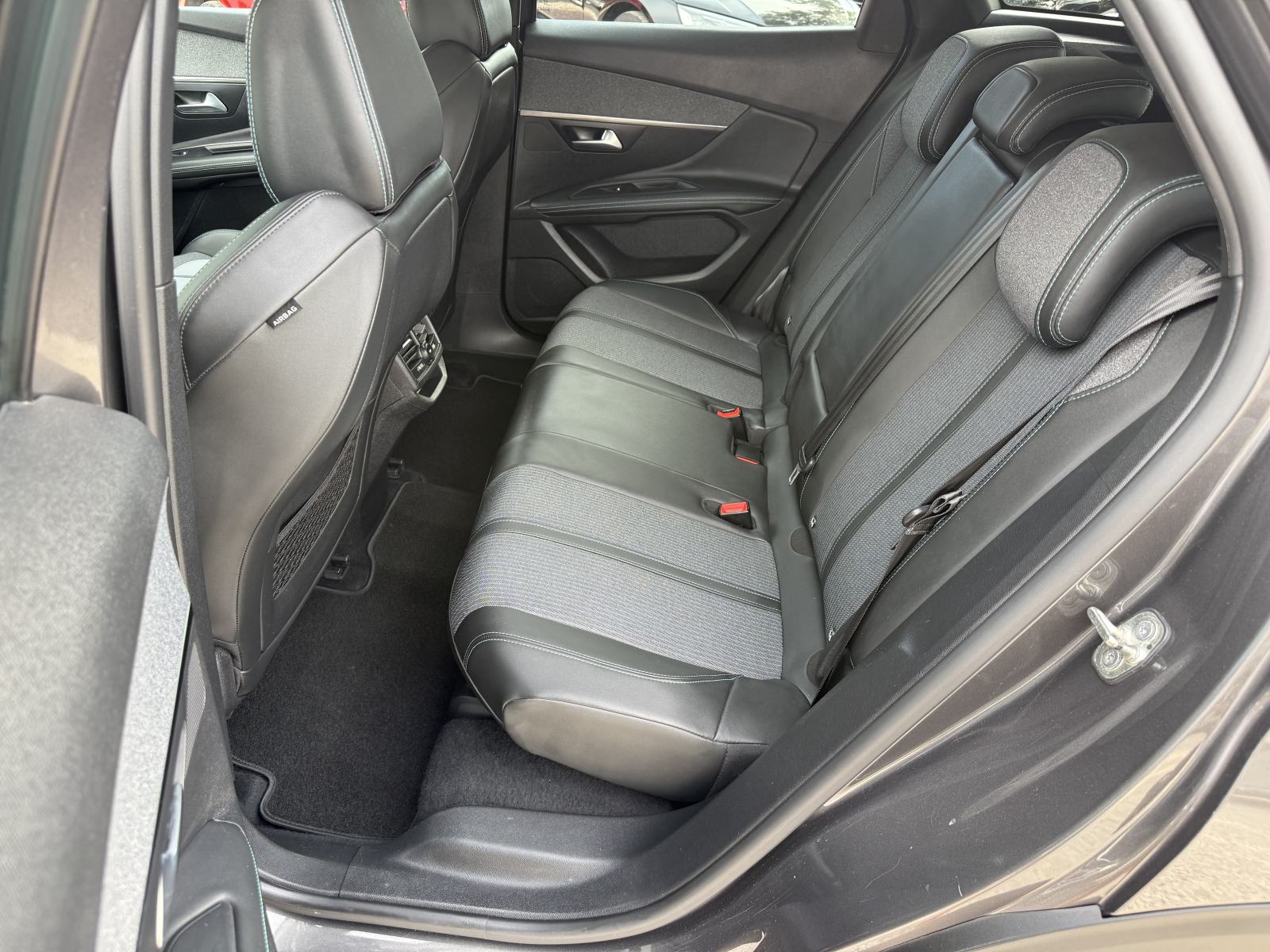 PEUGEOT 3008 1.5 BlueHdi 2021. Godina ** ALLURE ** S&S - TOP STANJE!, fotografija 16