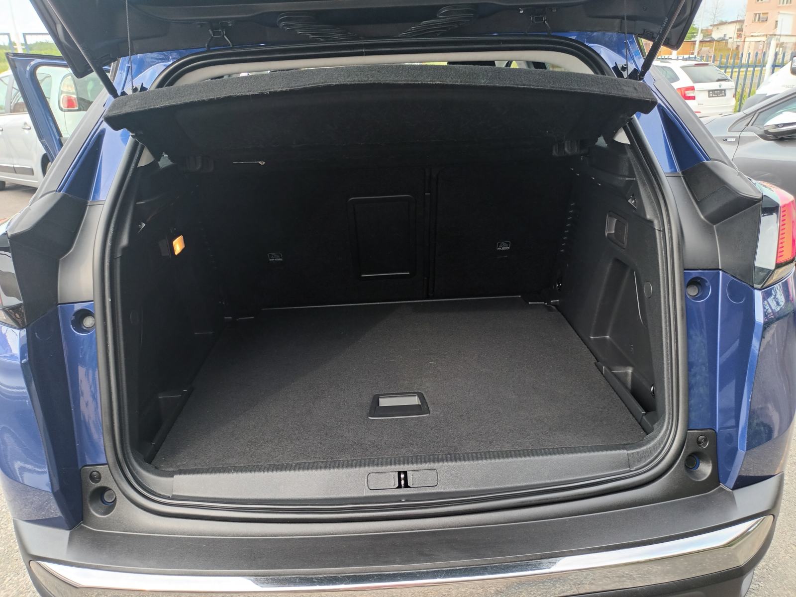 Peugeot 3008 1,5 BlueHDI ALLRUE, fotografija 9