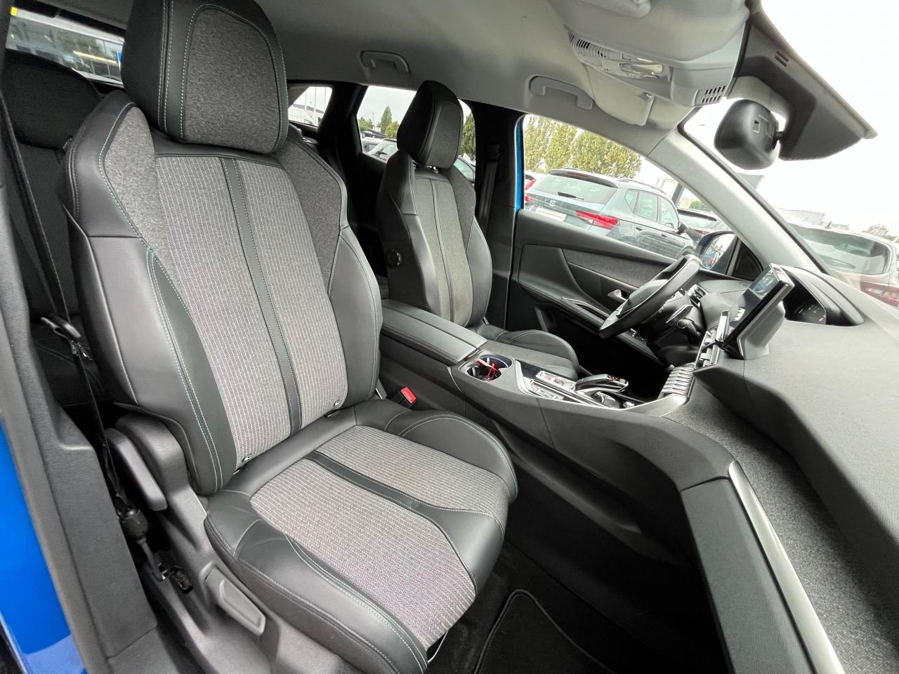Peugeot 3008 3008 1,5 BlueHDI 130 Allure Aut., fotografija 11