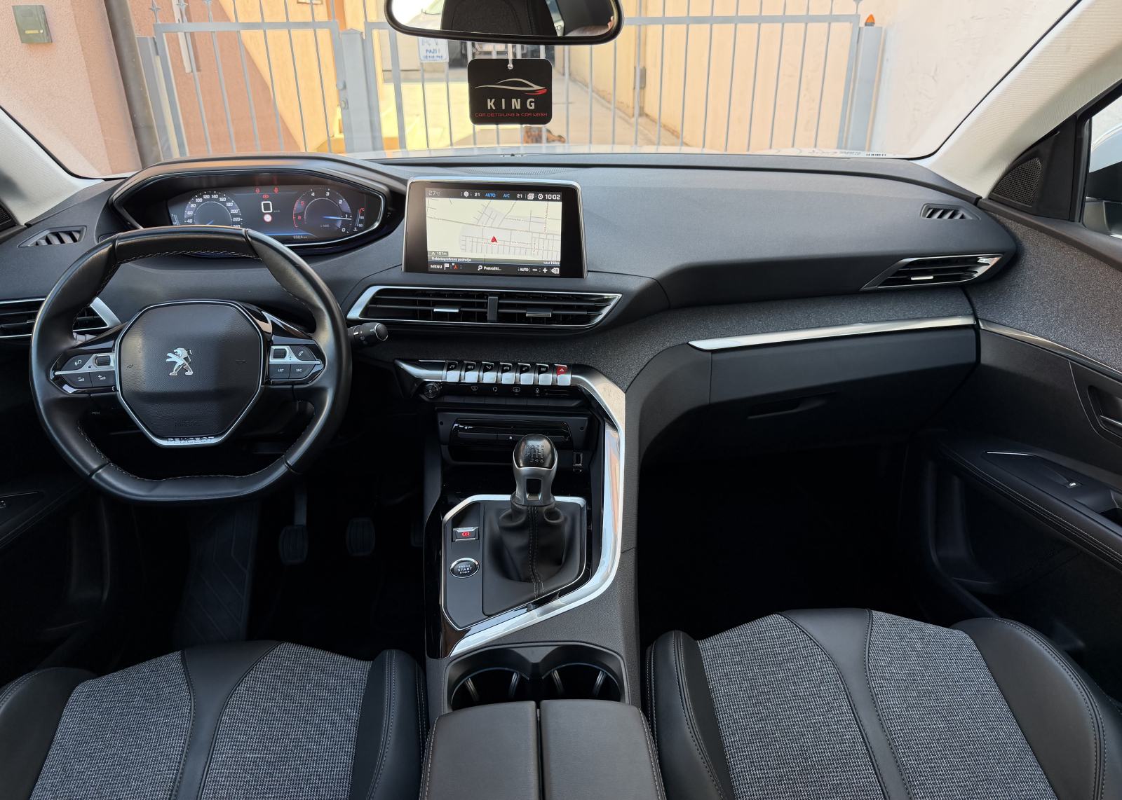 Peugeot 3008 1,5 BlueHDI ALLURE NAVIGACIJA...KAMERA...ALU..., fotografija 13
