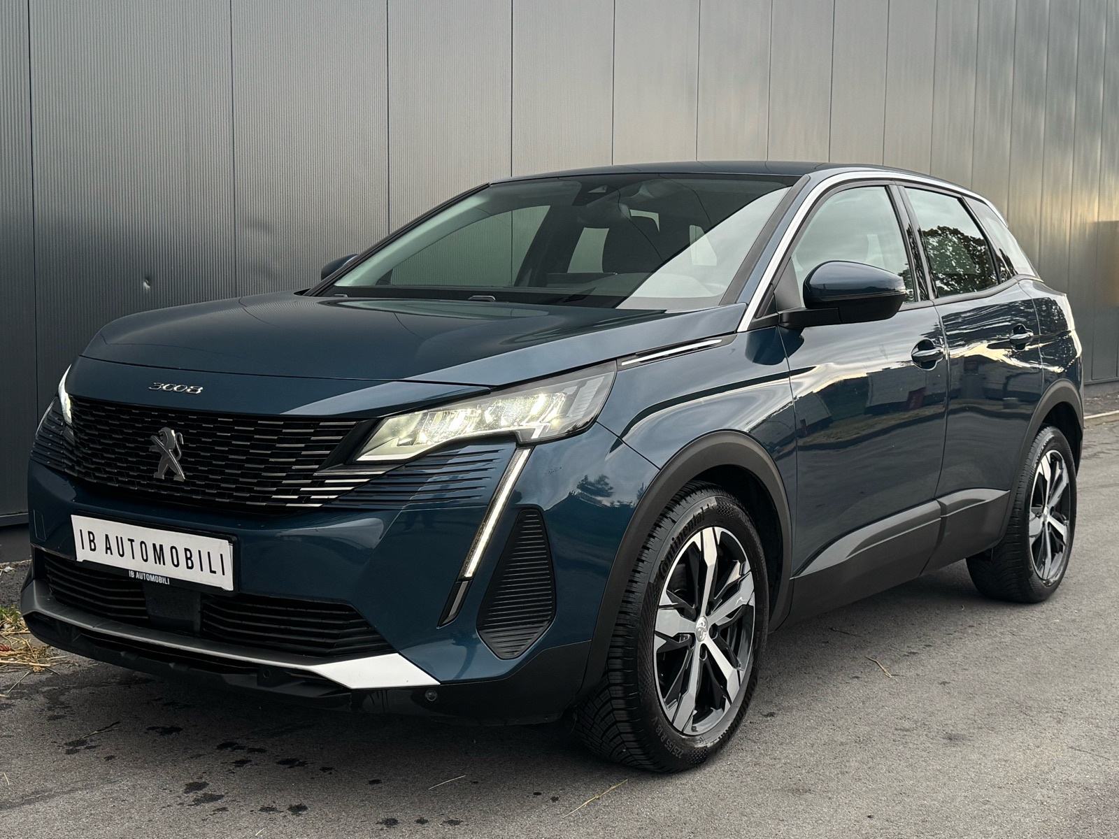 Peugeot 3008 1,5 BlueHDI AT8 - Alu 18”•Veliki servis - Lanac 8 mm•Navi, fotografija 1
