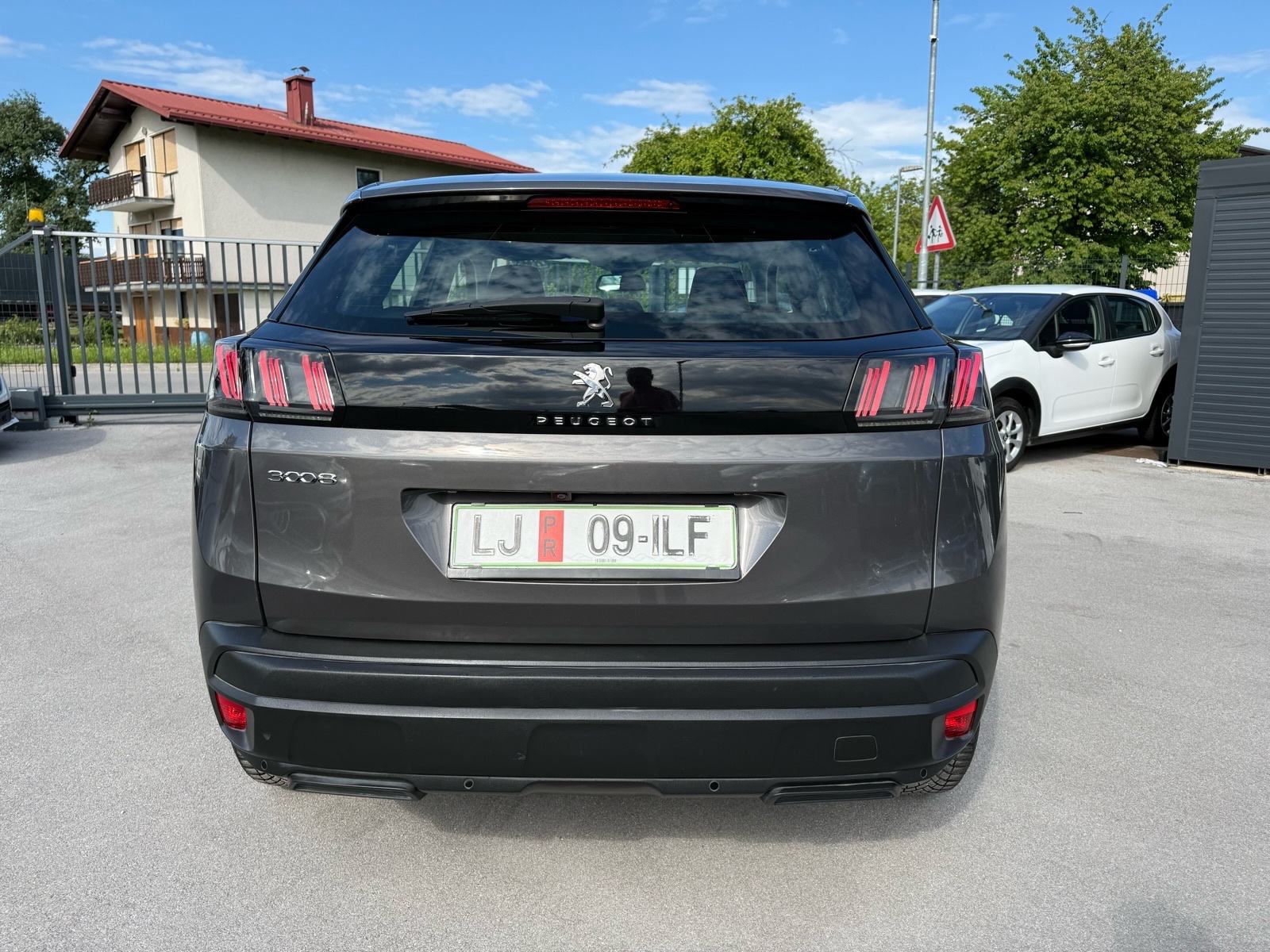 Peugeot 3008‼️2g JAMSTVO‼️1.5 BlueHDi 130 Aut.| 2021 | Dostava, fotografija 6