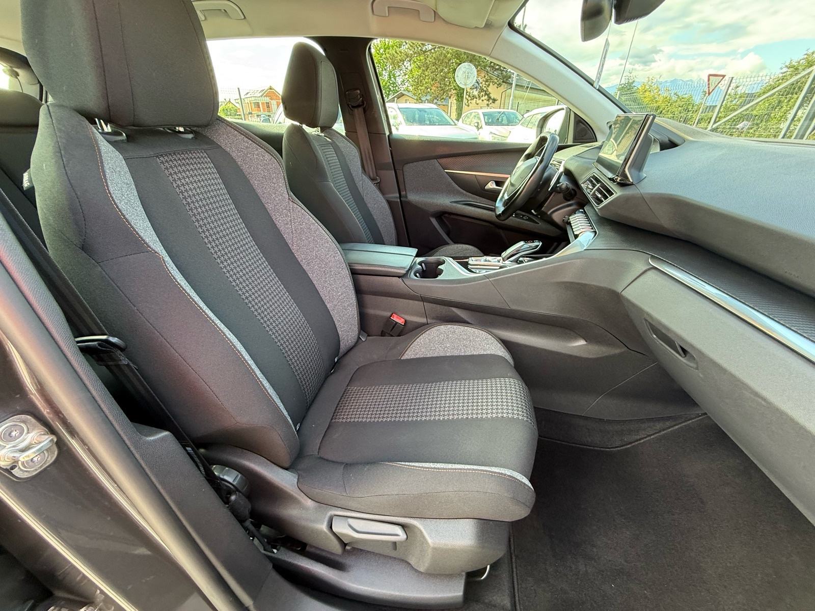 Peugeot 3008‼️2g JAMSTVO‼️1.5 BlueHDi 130 Aut.| 2021 | Dostava, fotografija 11