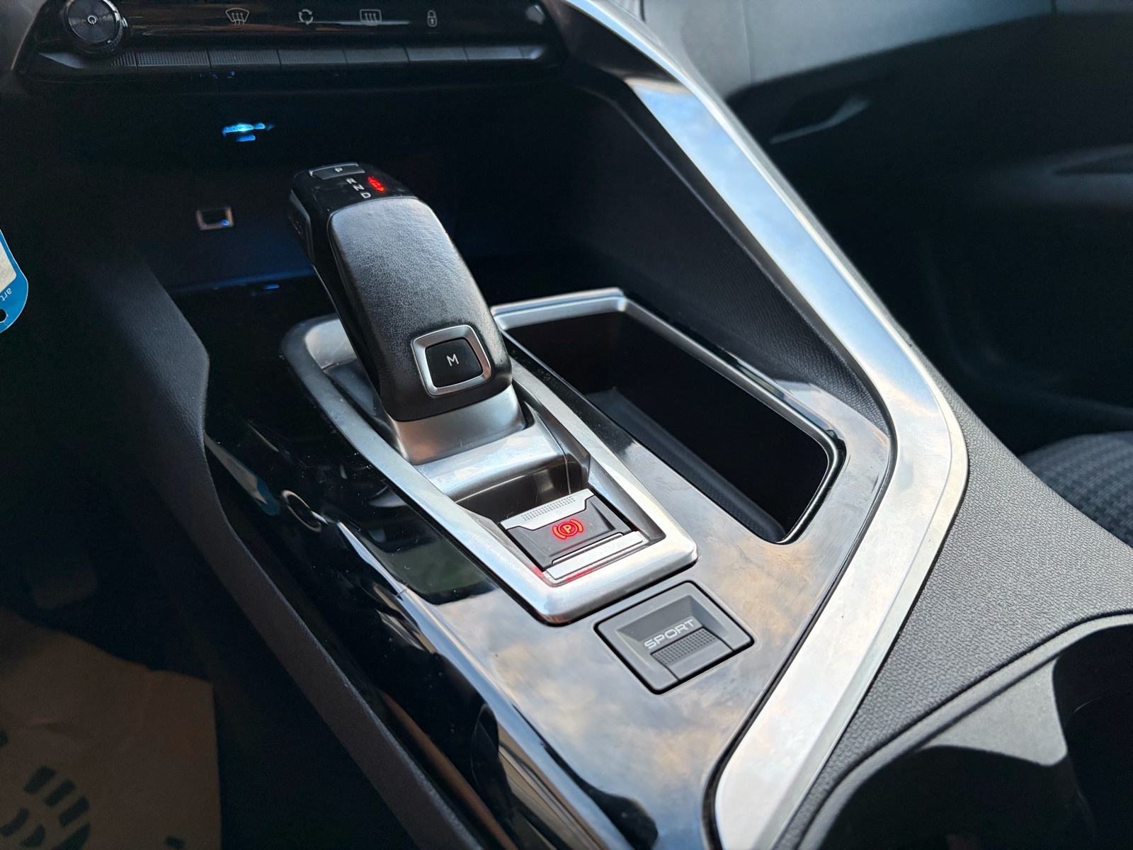 Peugeot 3008 1,5 BlueHDI automatik 2019g., fotografija 6