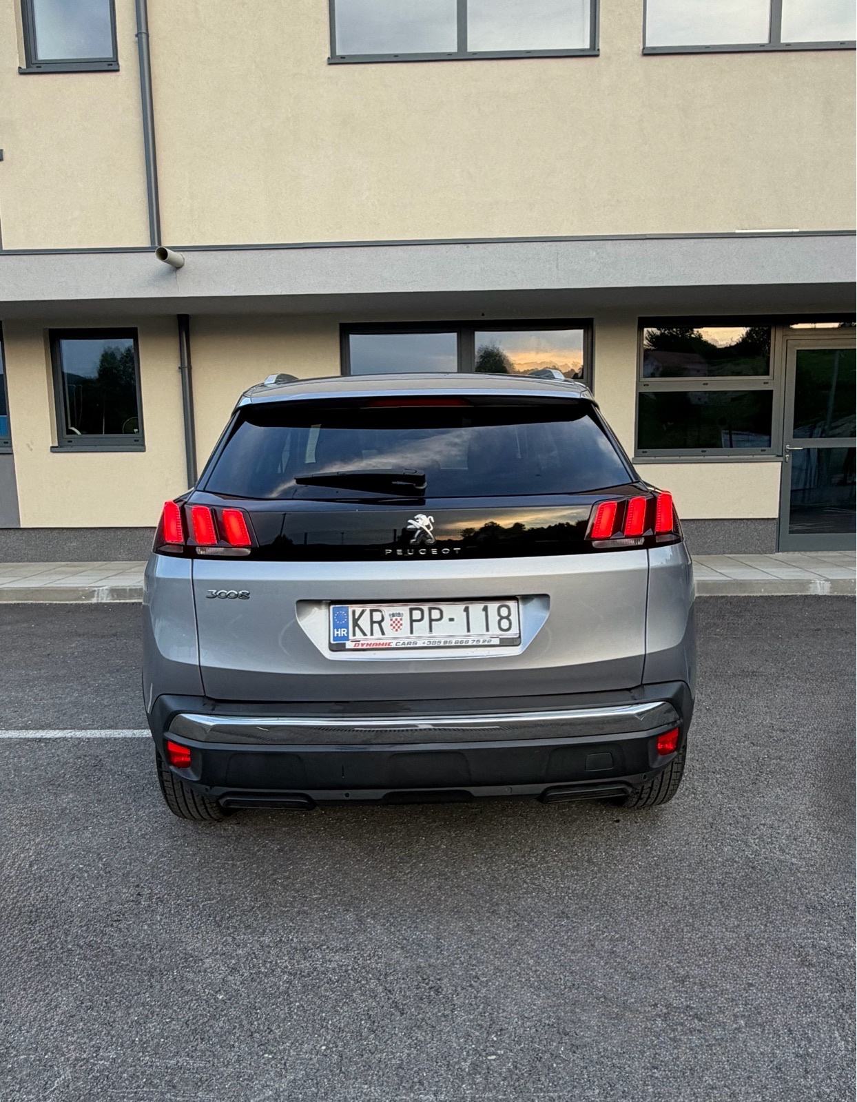 Peugeot 3008 1,5 BlueHDI automatik 2019g., fotografija 12