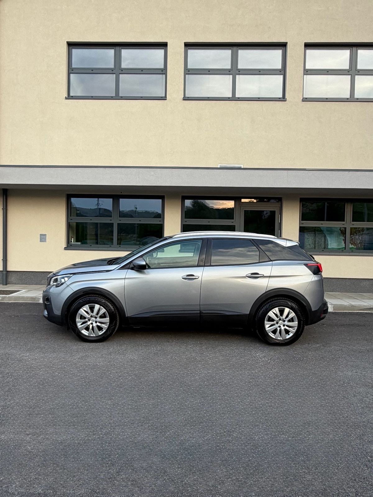 Peugeot 3008 1,5 BlueHDI automatik 2019g., fotografija 7