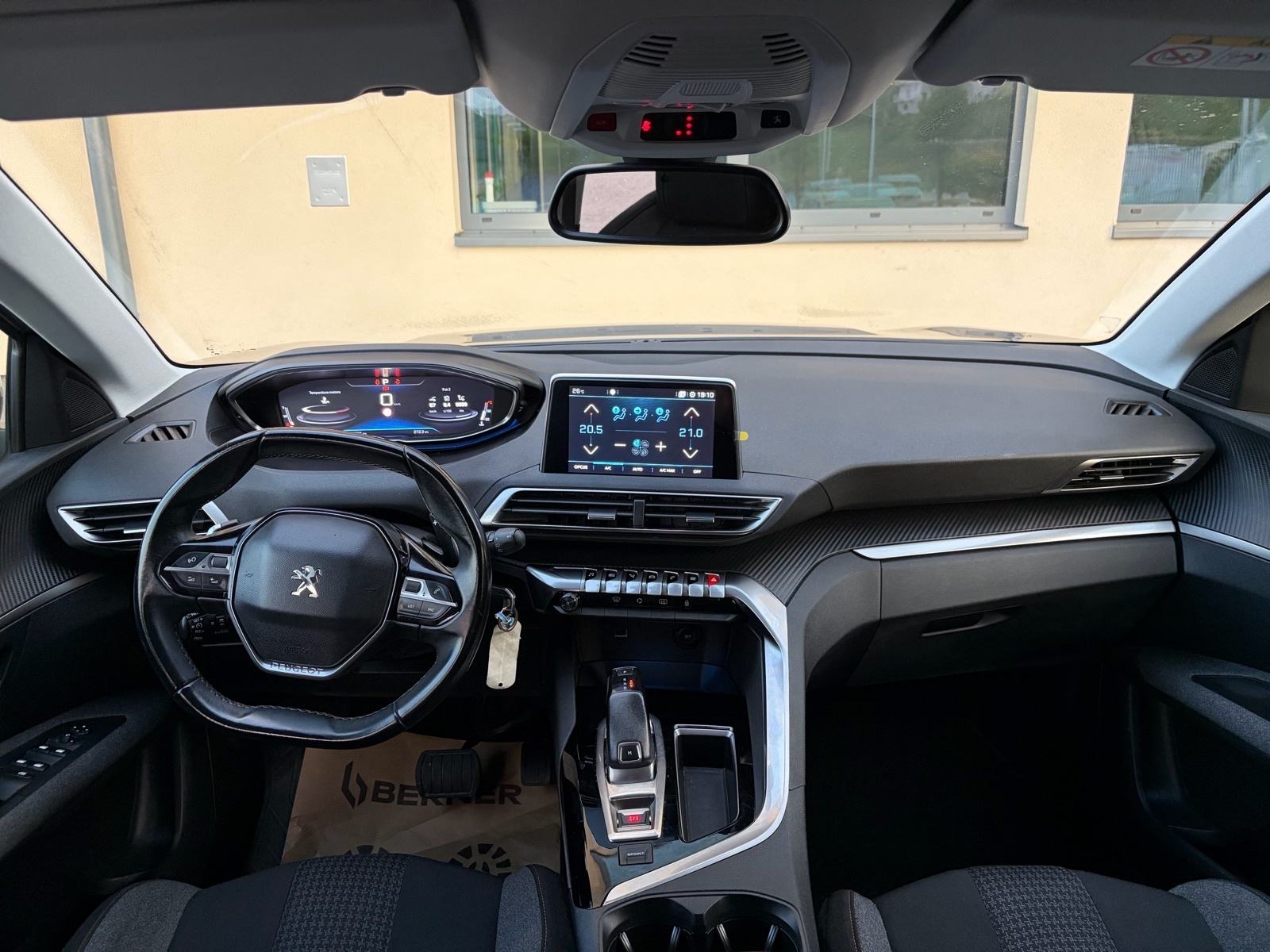 Peugeot 3008 1,5 BlueHDI automatik 2019g., fotografija 10