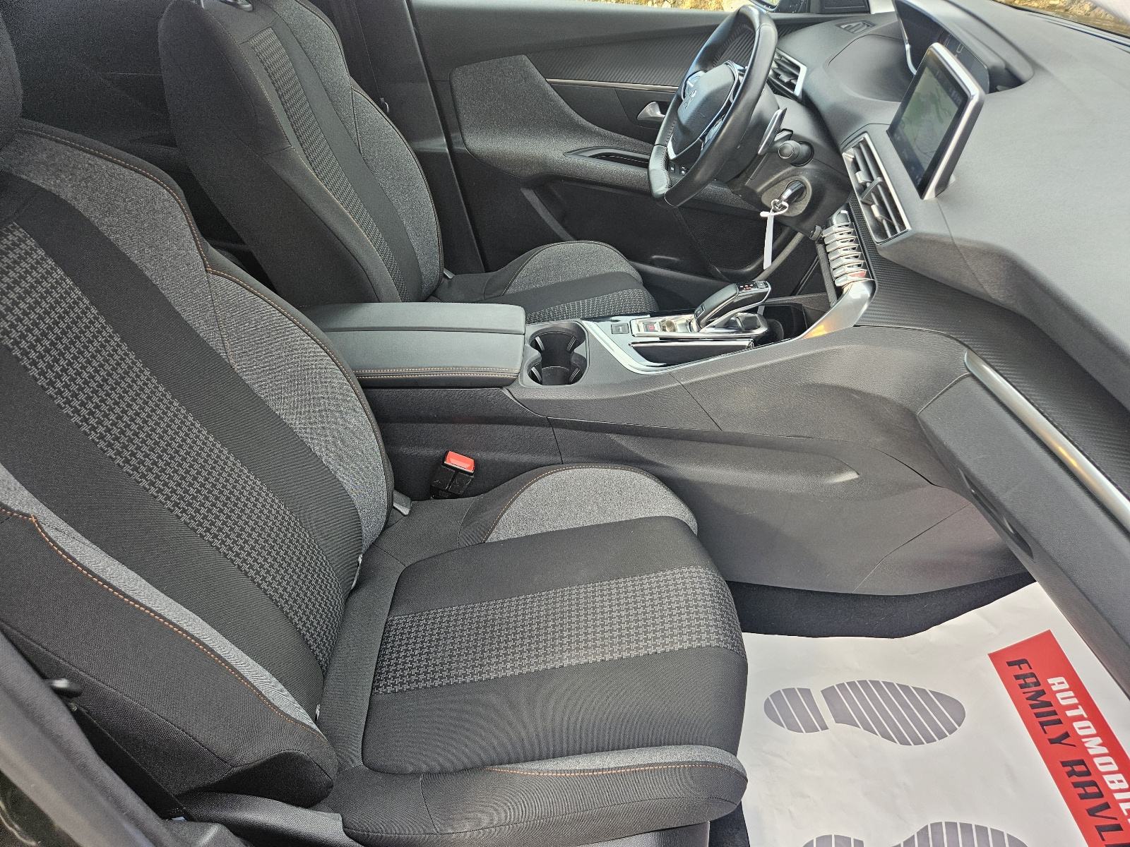 Peugeot 3008 1,5 BlueHDI Automatik*2020g*139tkm*Virtual*Kamera*Led*F1*, fotografija 14