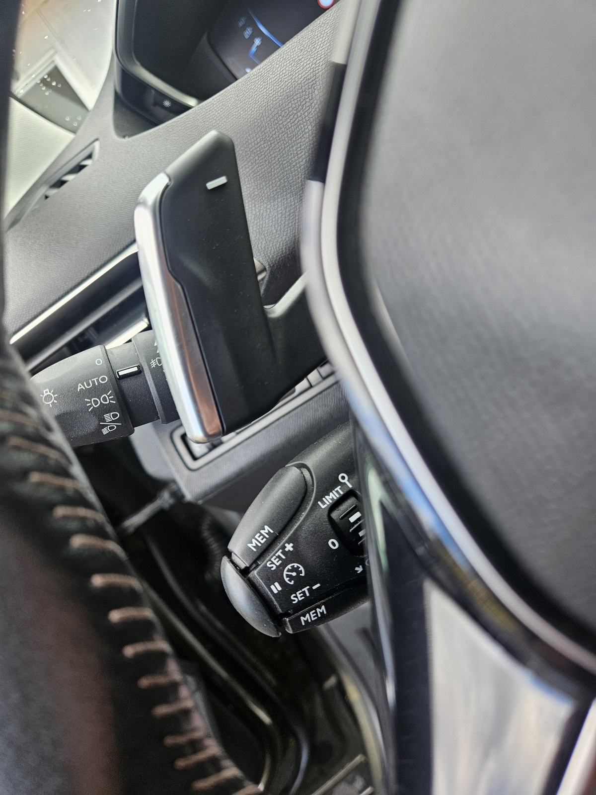 Peugeot 3008 1,5 BlueHDI Automatik*2020g*139tkm*Virtual*Kamera*Led*F1*, fotografija 12