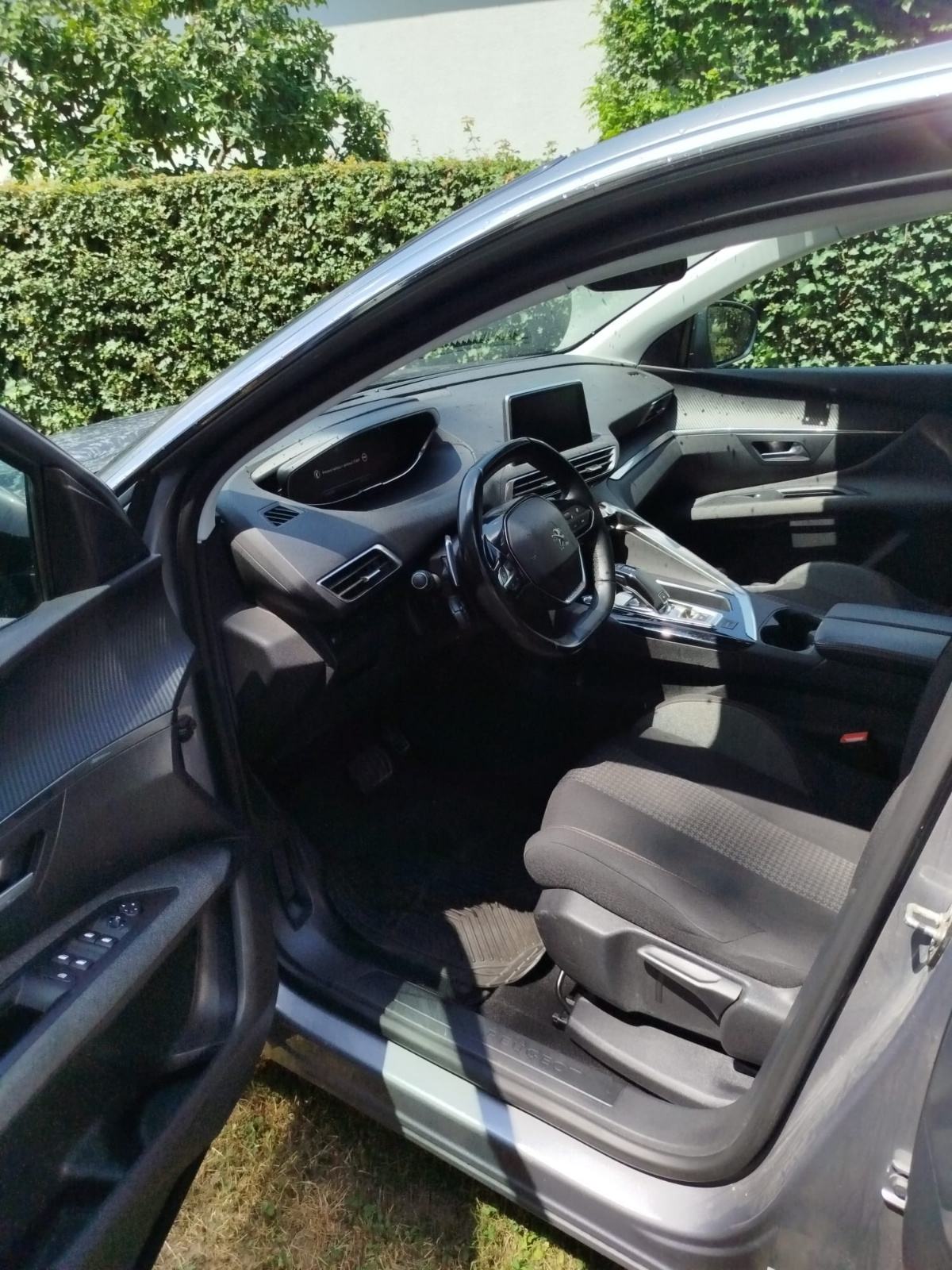 Peugeot 3008 1,5 BlueHDI, reg.8/2027, automatik 8, fotografija 11
