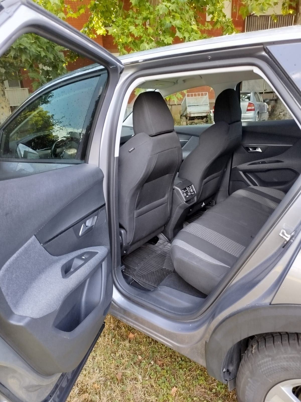 Peugeot 3008 1,5 BlueHDI, reg.8/2027, automatik 8, fotografija 12